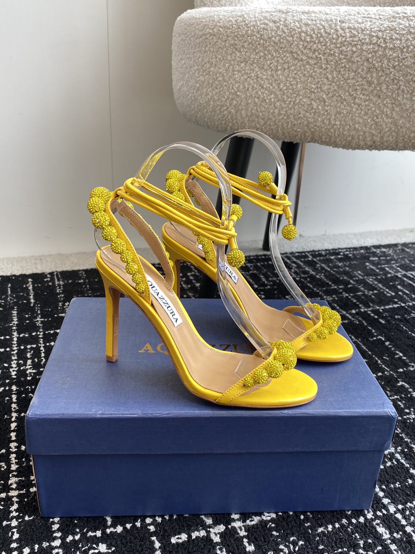 Aquazzura24ss惊艳火爆款菠萝王室贵族的钟爱雍容华贵气质高雅到手如图柜级品质璀璨别致水钻饰扣小