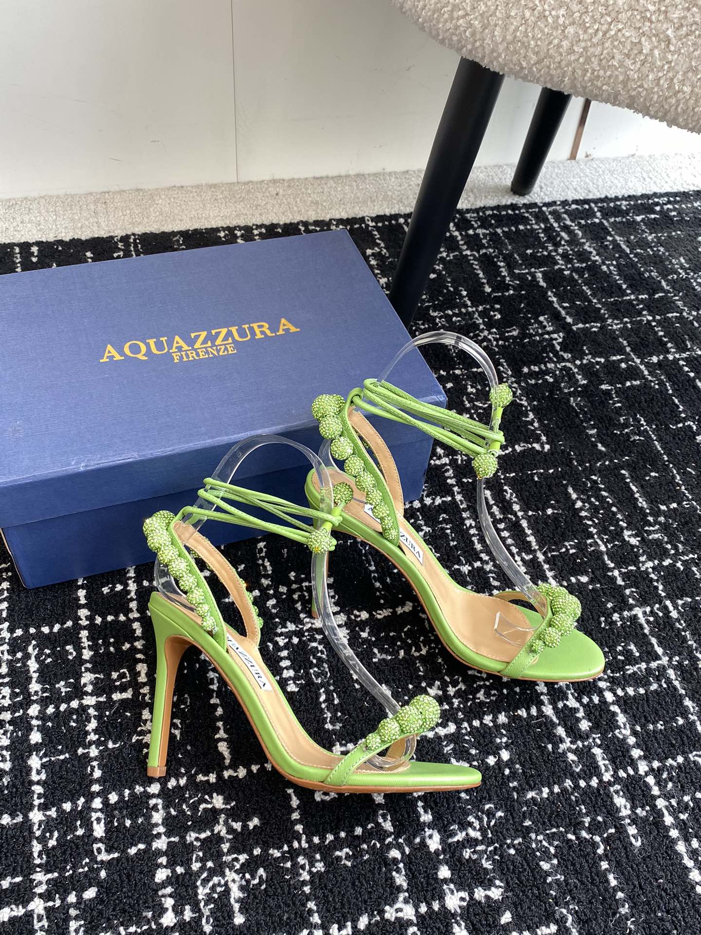 Aquazzura24ss惊艳火爆款菠萝王室贵族的钟爱雍容华贵气质高雅到手如图柜级品质璀璨别致水钻饰扣小