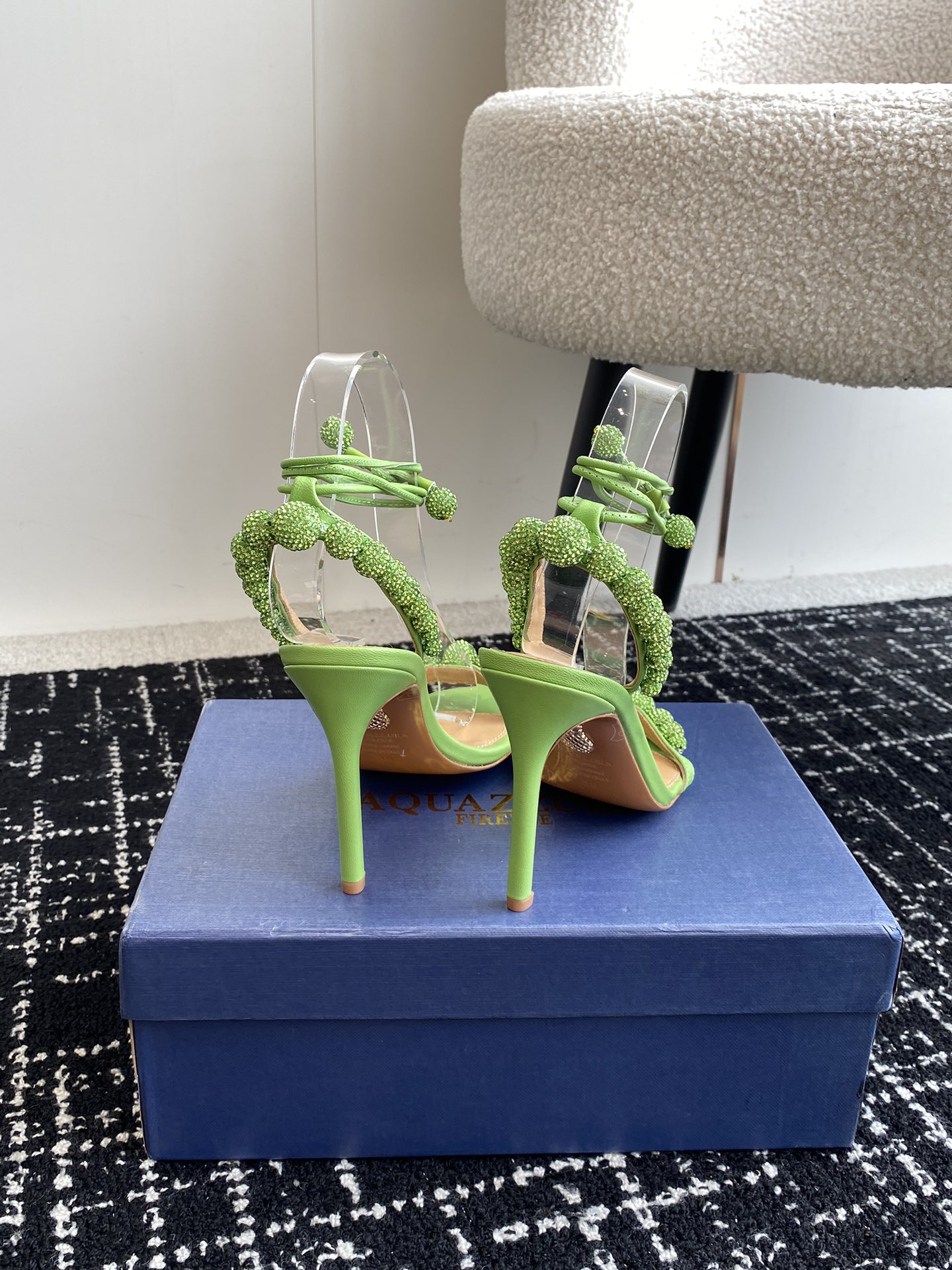 Aquazzura24ss惊艳火爆款菠萝王室贵族的钟爱雍容华贵气质高雅到手如图柜级品质璀璨别致水钻饰扣小