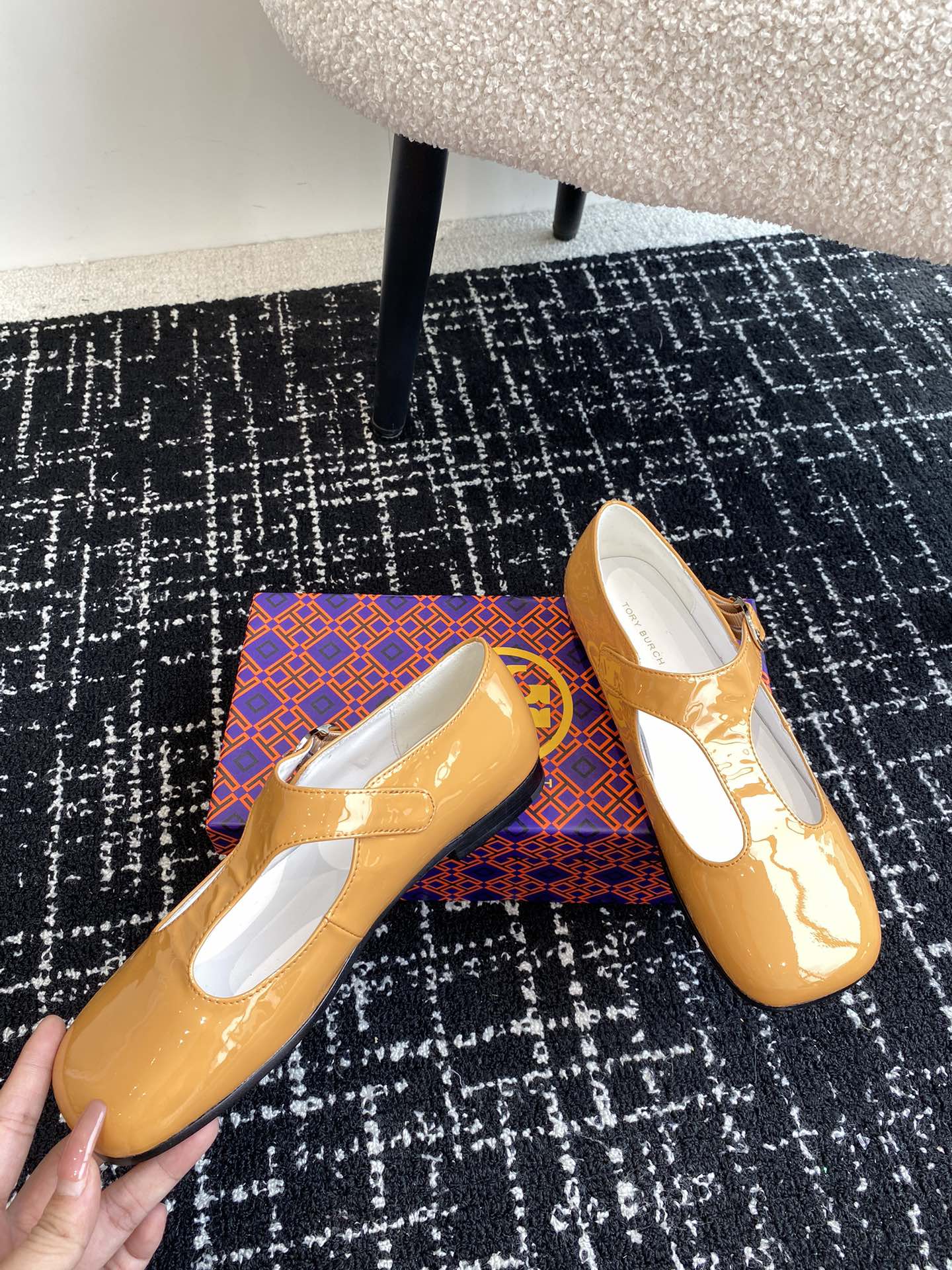 Toryburc*24ss春夏秀款玛丽珍单鞋乐福鞋美得心醉！呈现即温柔又闪耀的质感脚感柔软穿上逛街无压力