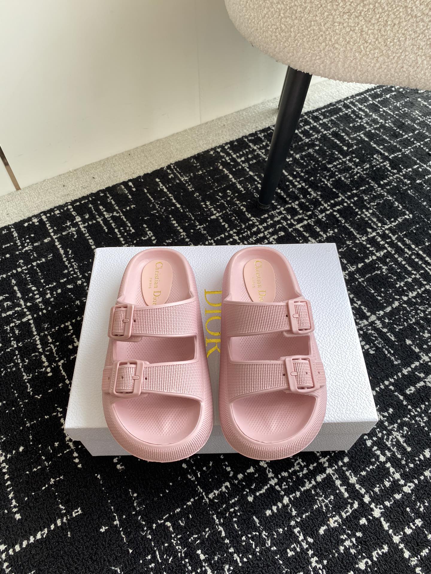 Dior Dior 迪奥 24ss 夏季新款 沙滩拖鞋 夏季到海边度假的最佳选择