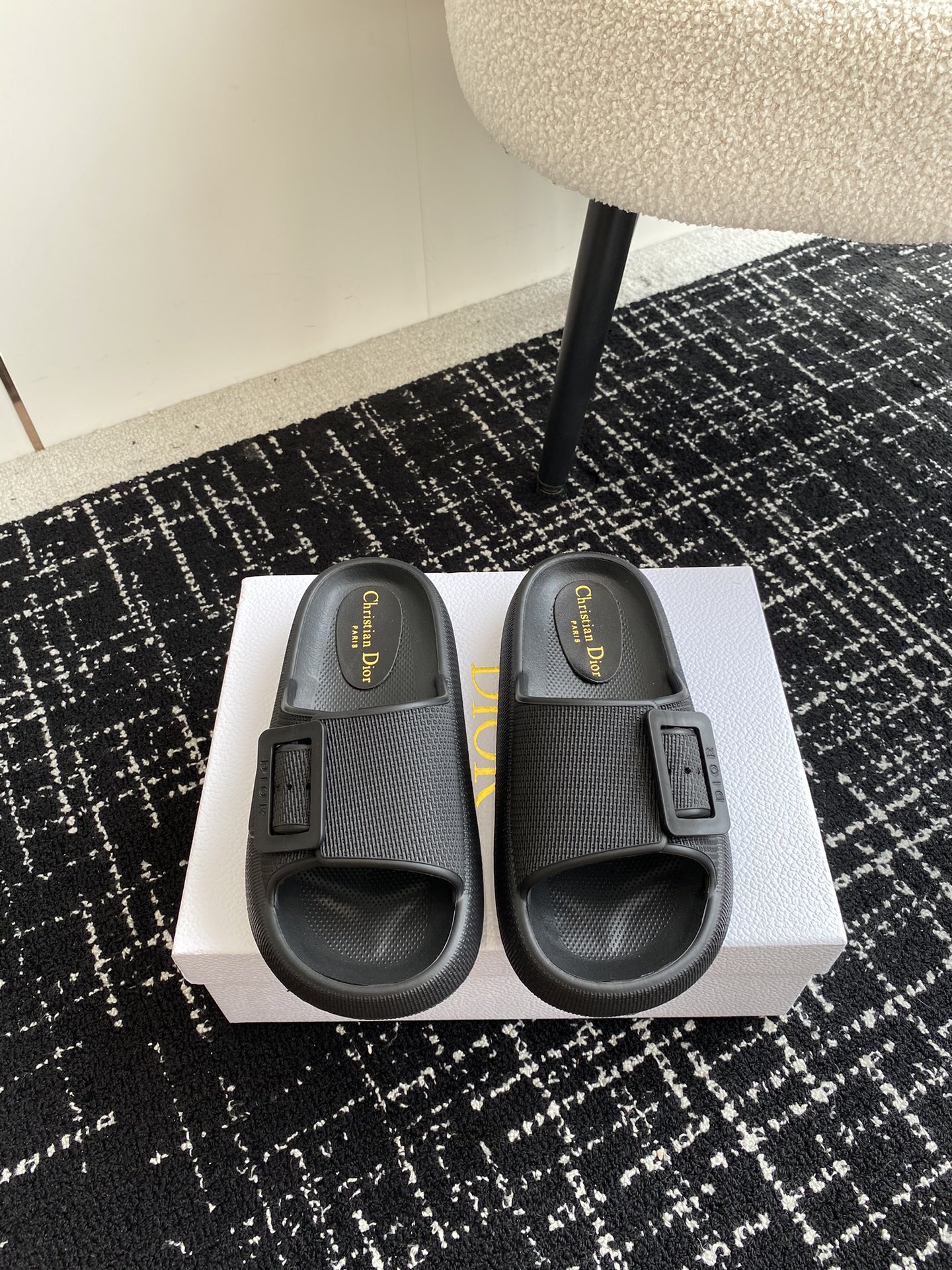 Dior Dior 迪奥 24ss 夏季新款 沙滩拖鞋 夏季到海边度假的最佳选择