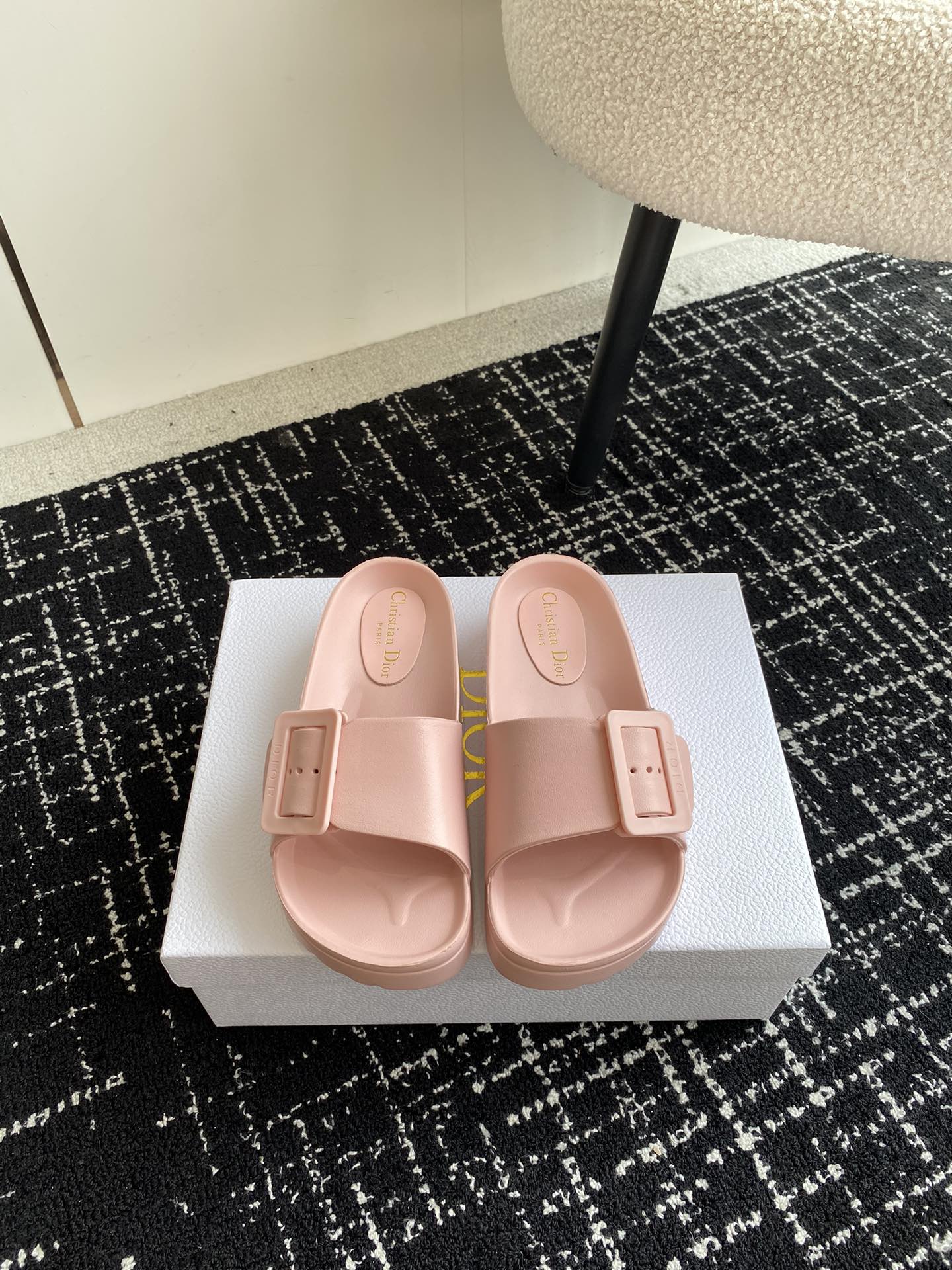 Dior Dior 迪奥 24ss 夏季新款 沙滩拖鞋 夏季到海边度假的最佳选择