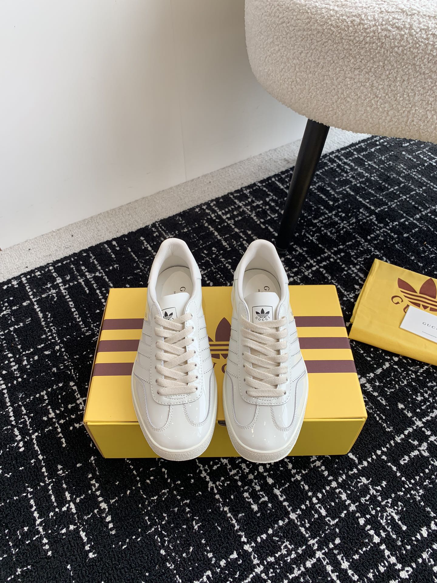 代购级adidasxGucci24ss联名款运动鞋情侣款休闲板鞋爆款融汇两个品牌丰富且历史悠久的典藏元素