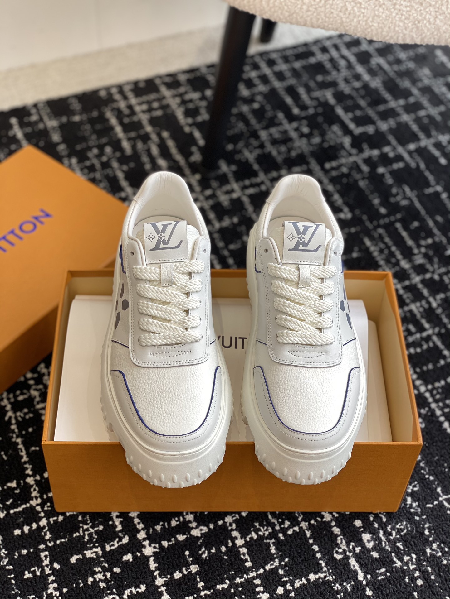 Louis Vuitton Skateboard Shoes Sneakers Casual Shoes White Unisex Women Men Cowhide Nylon Spring/Summer Collection Casual