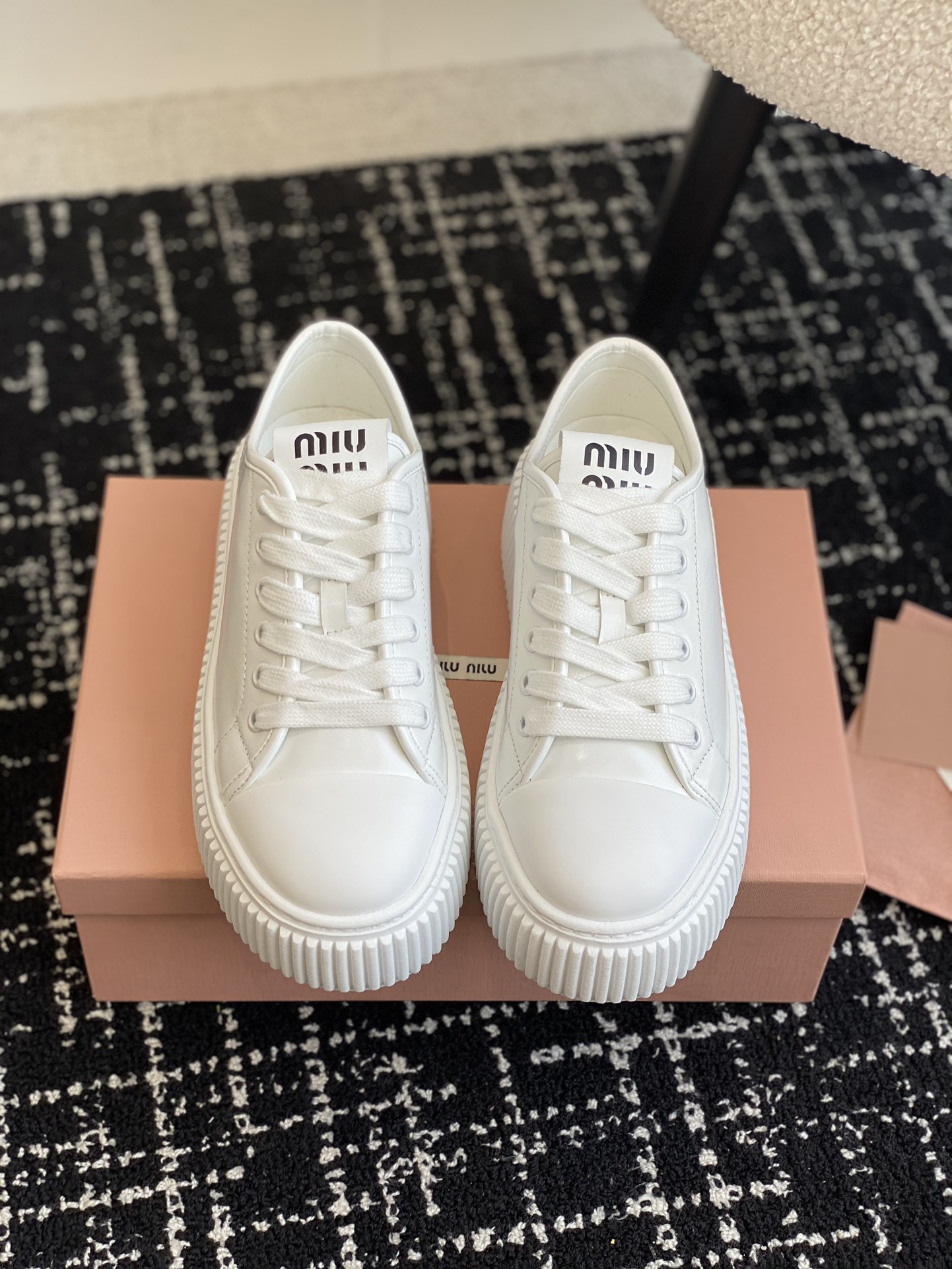 MiuMiu Skateboard Schuhe Weiß Rindsleder Frühling/Sommer Kollektion