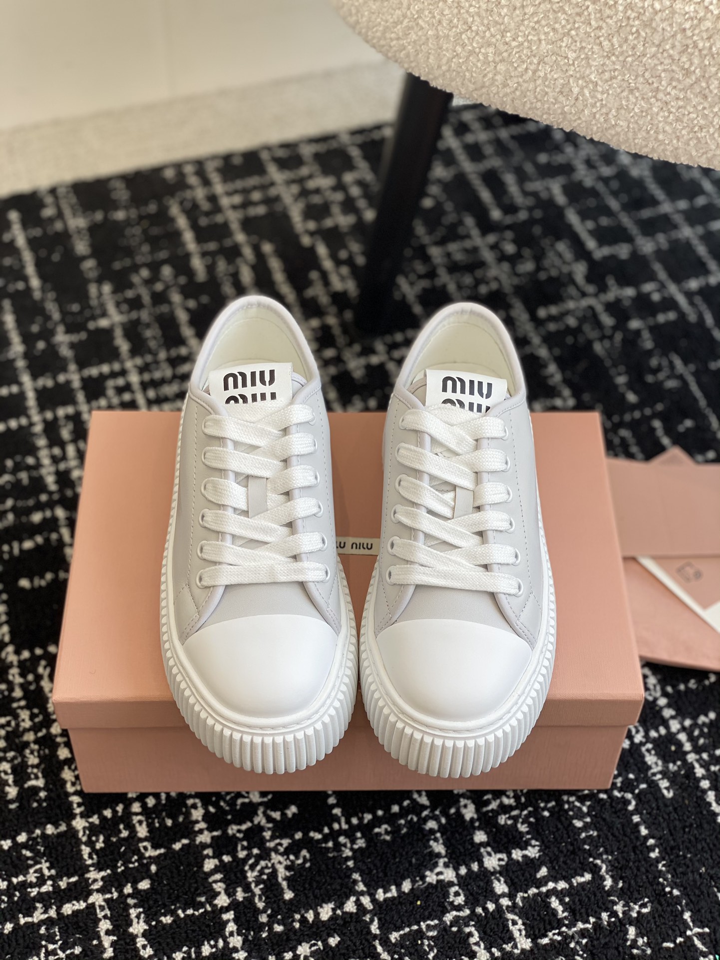 MiuMiu Skateboard Schuhe Weiß Rindsleder Frühling/Sommer Kollektion