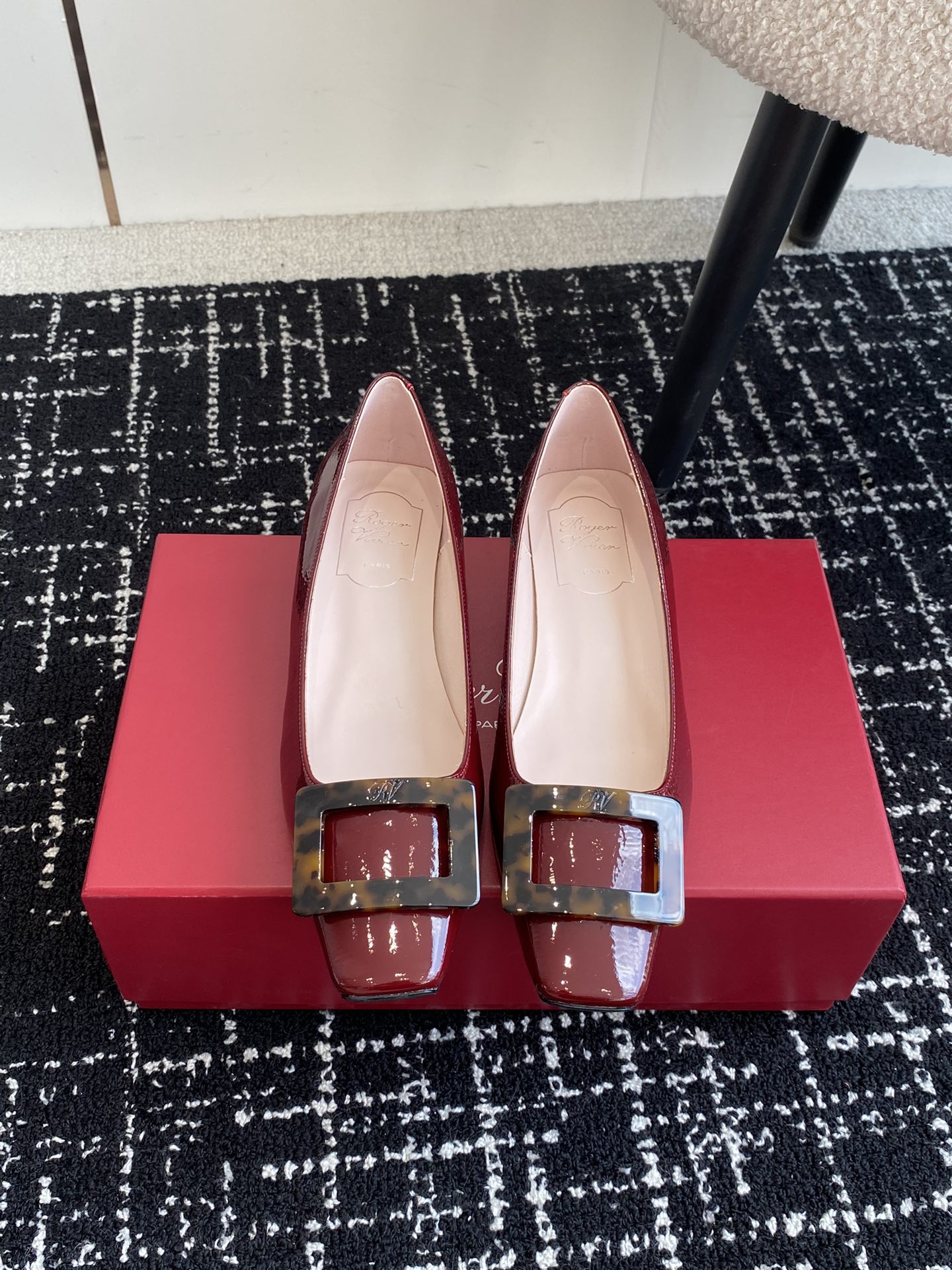 Roger Vivier High Heel Pumps Single Layer Shoes Patent Leather Sheepskin