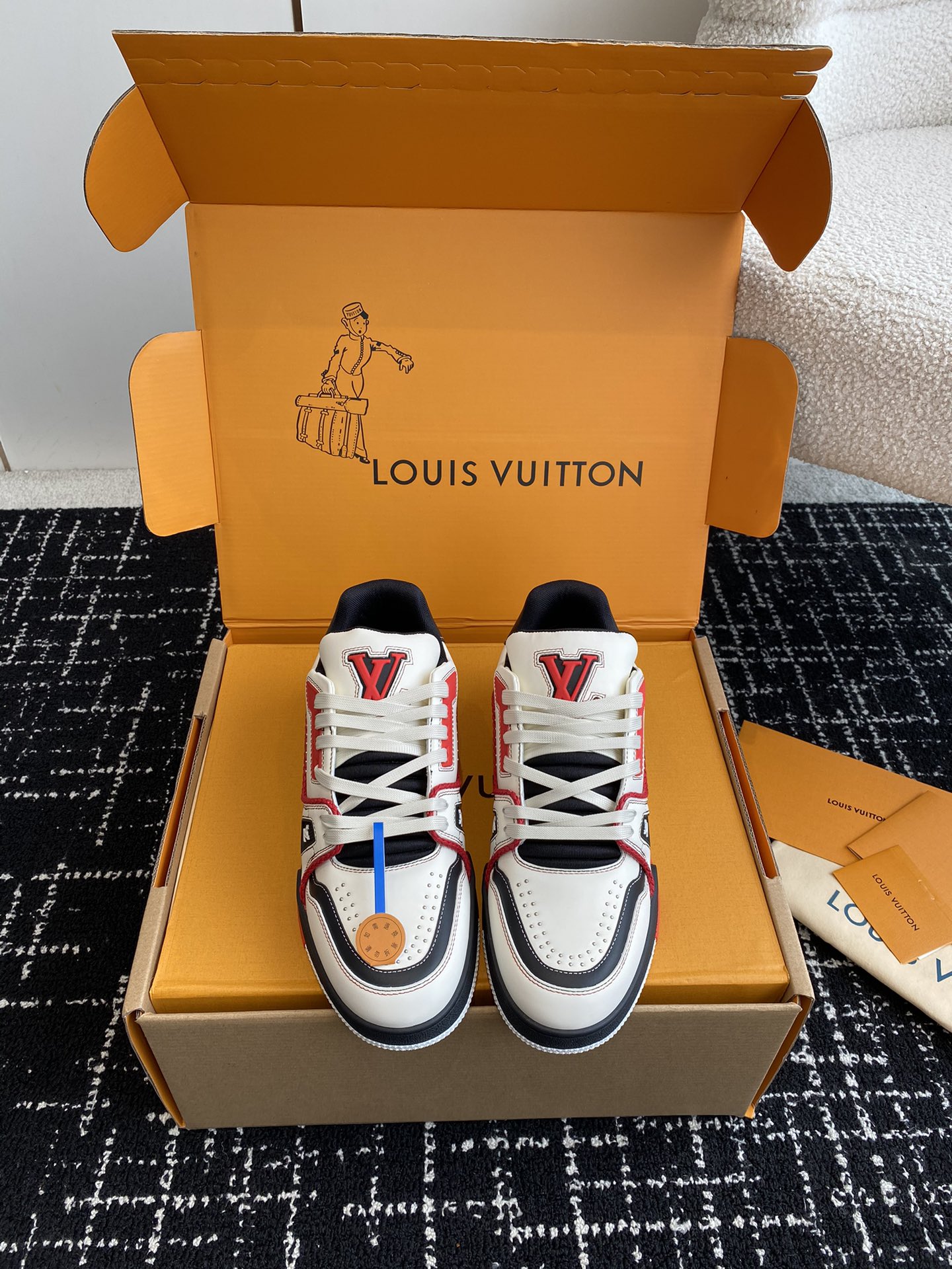 LouisVuitton24ss钮钉系列驴家的爆款！trainer板鞋每个人都必须入的款绝不后悔！超级百