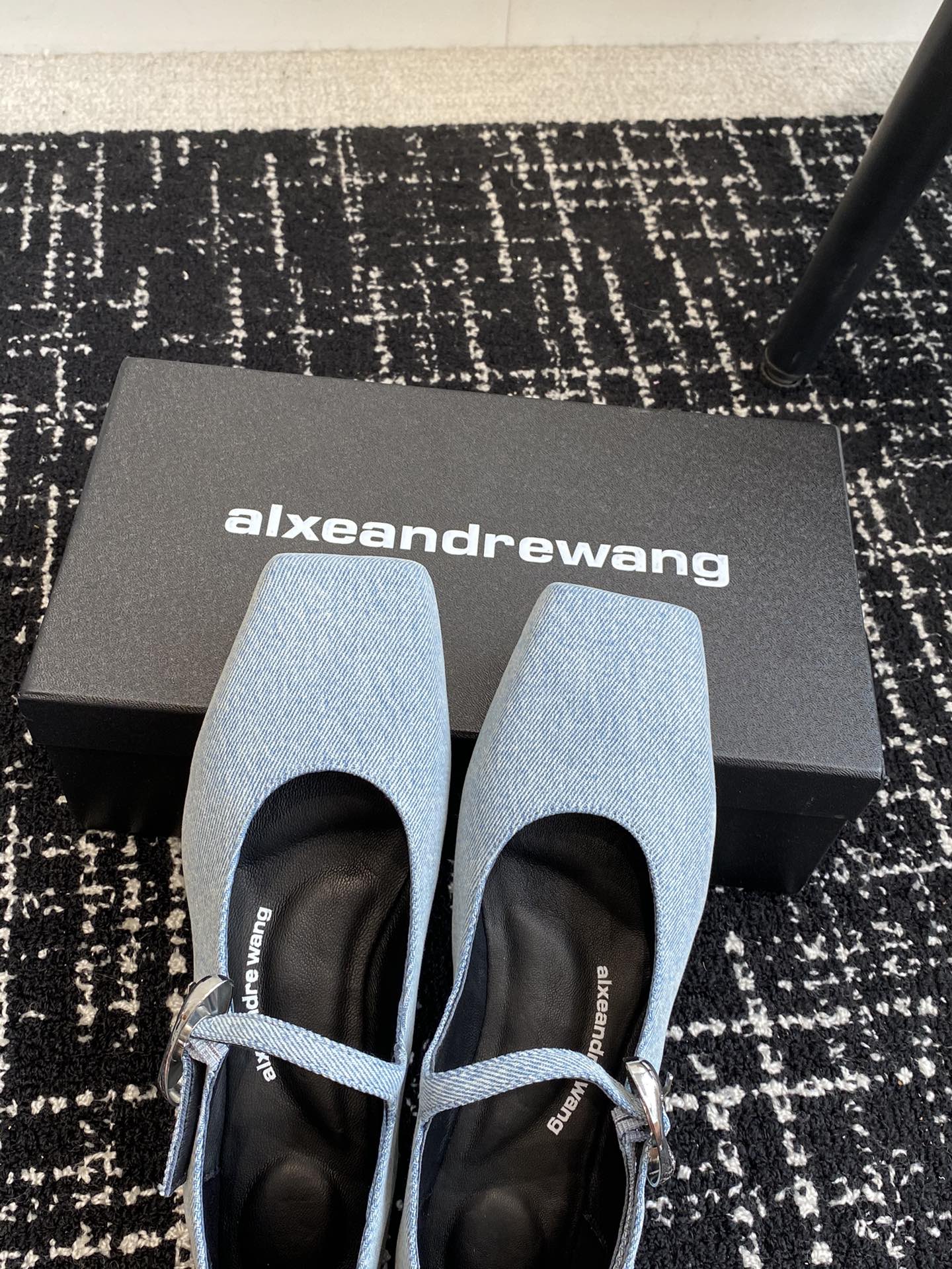 东莞alexanderwangnewarrival大王2024春夏方头芭蕾舞鞋新品小方头就是芭蕾舞鞋最真