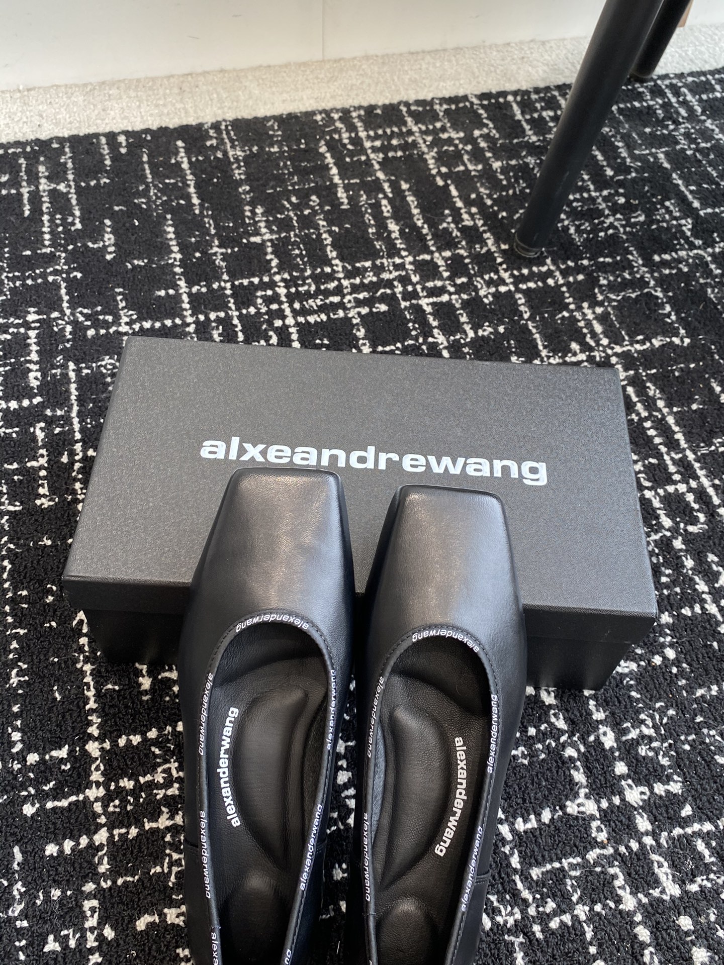 东莞alexanderwangnewarrival大王2024春夏方头芭蕾舞鞋新品小方头就是芭蕾舞鞋最真