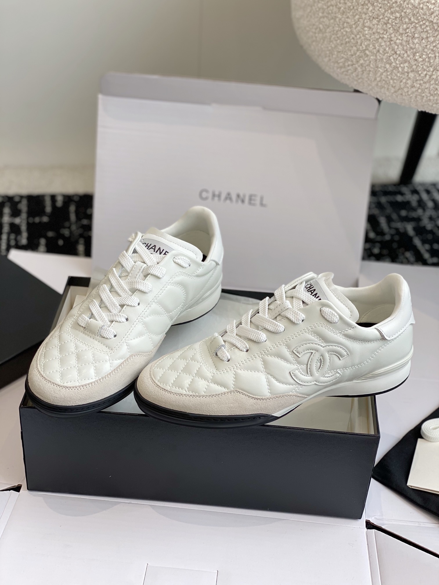 东莞最有流量的棒球鞋CHANEL小香这双鞋谁穿谁夸!杨幂同款Chanel24ss棒球鞋永远可以相信幂姐的