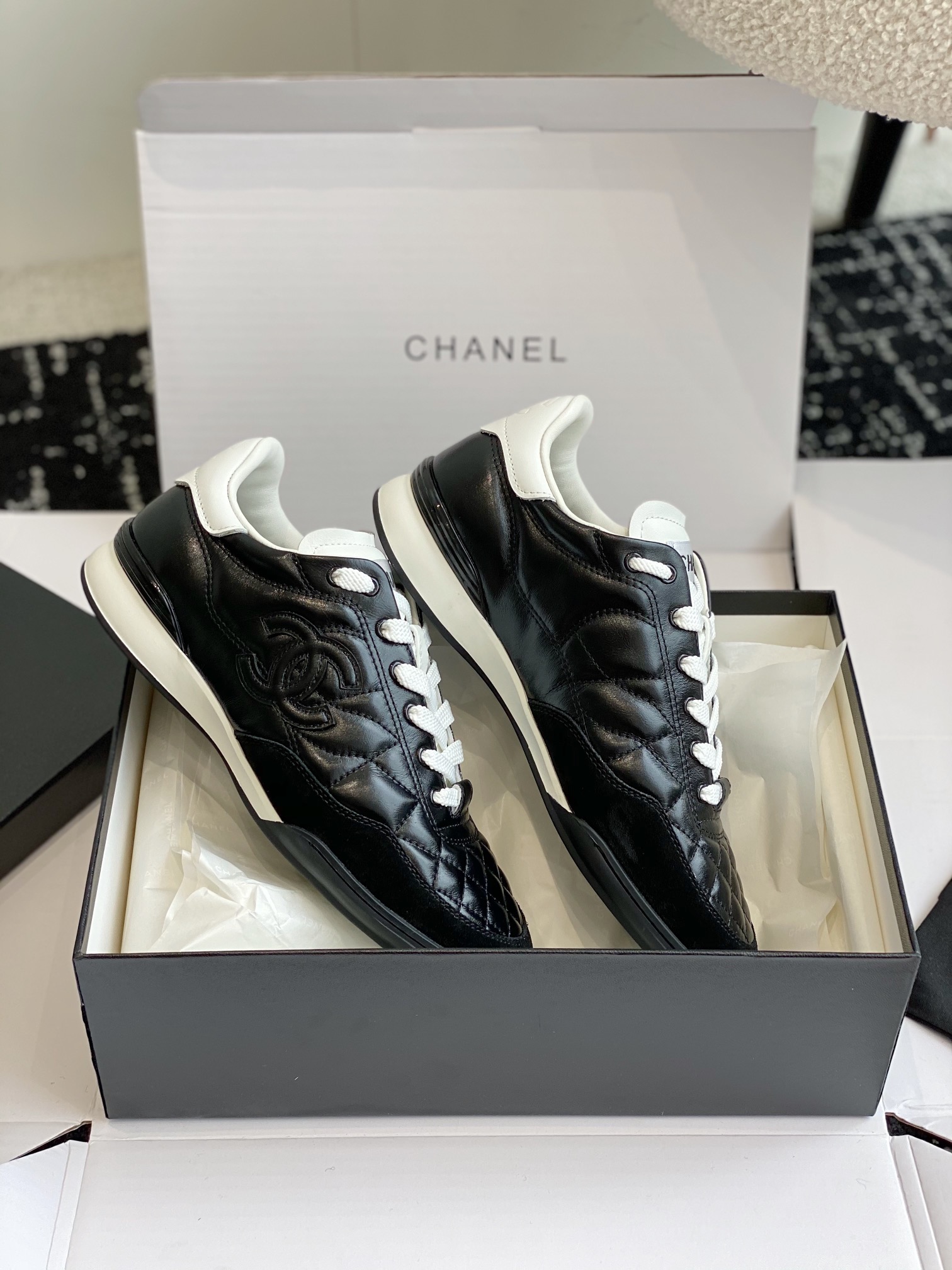 东莞最有流量的棒球鞋CHANEL小香这双鞋谁穿谁夸!杨幂同款Chanel24ss棒球鞋永远可以相信幂姐的