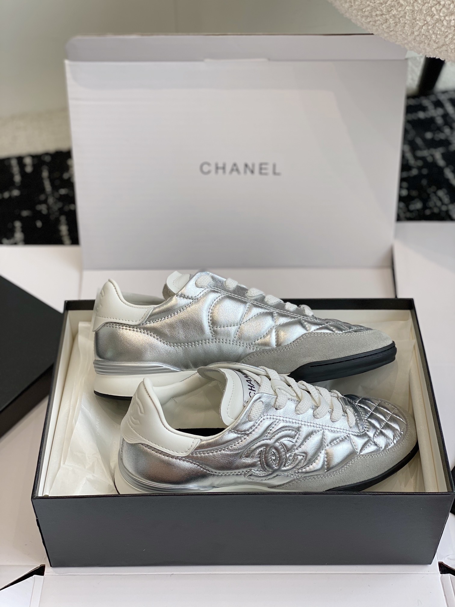 东莞最有流量的棒球鞋CHANEL小香这双鞋谁穿谁夸!杨幂同款Chanel24ss棒球鞋永远可以相信幂姐的