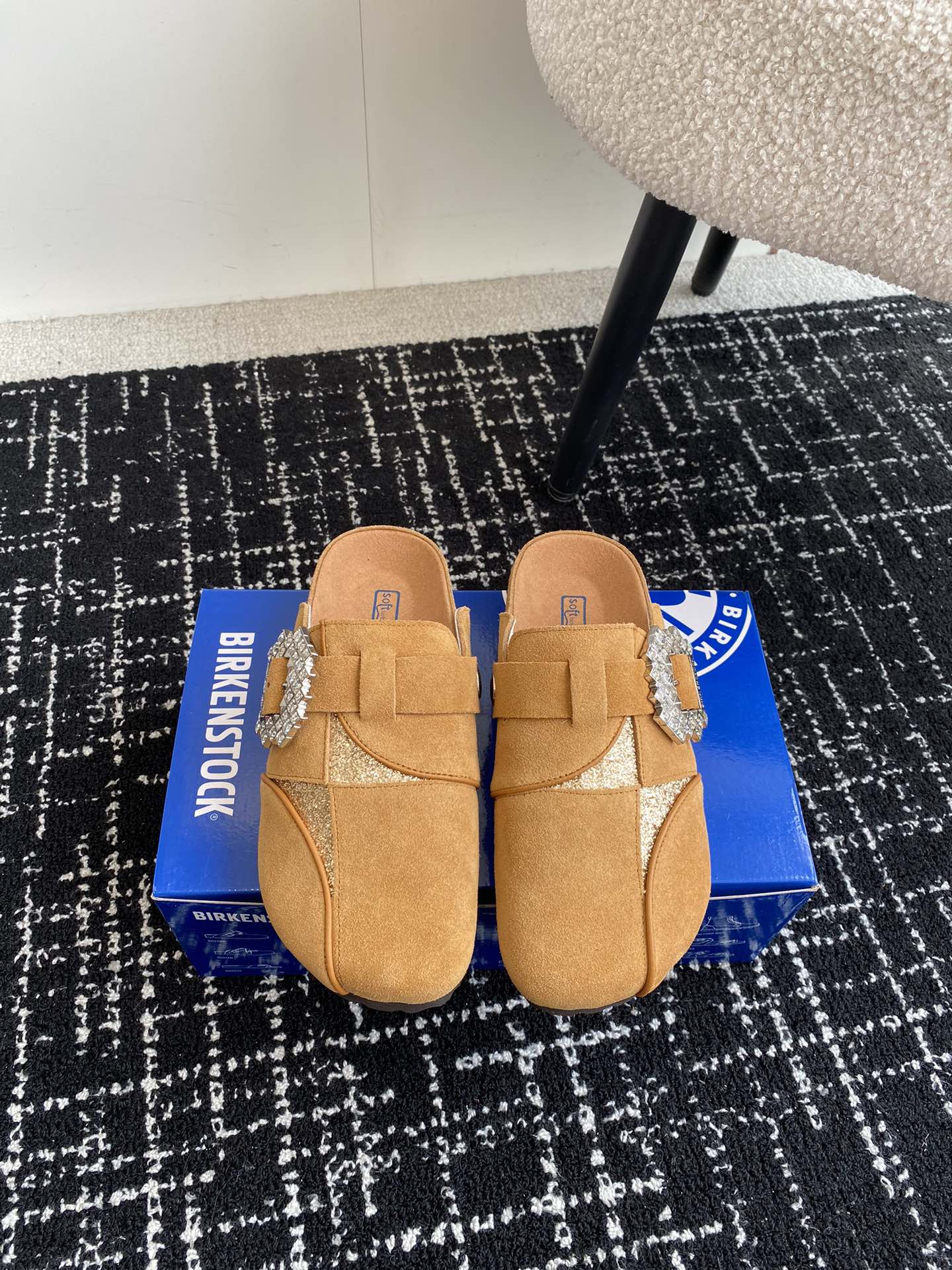 BIRKENSTOCK24ss秋冬博肯真软木潮流时尚钻扣休闲包头拖人体工程学设计符合脚形的脚床软木材质穿