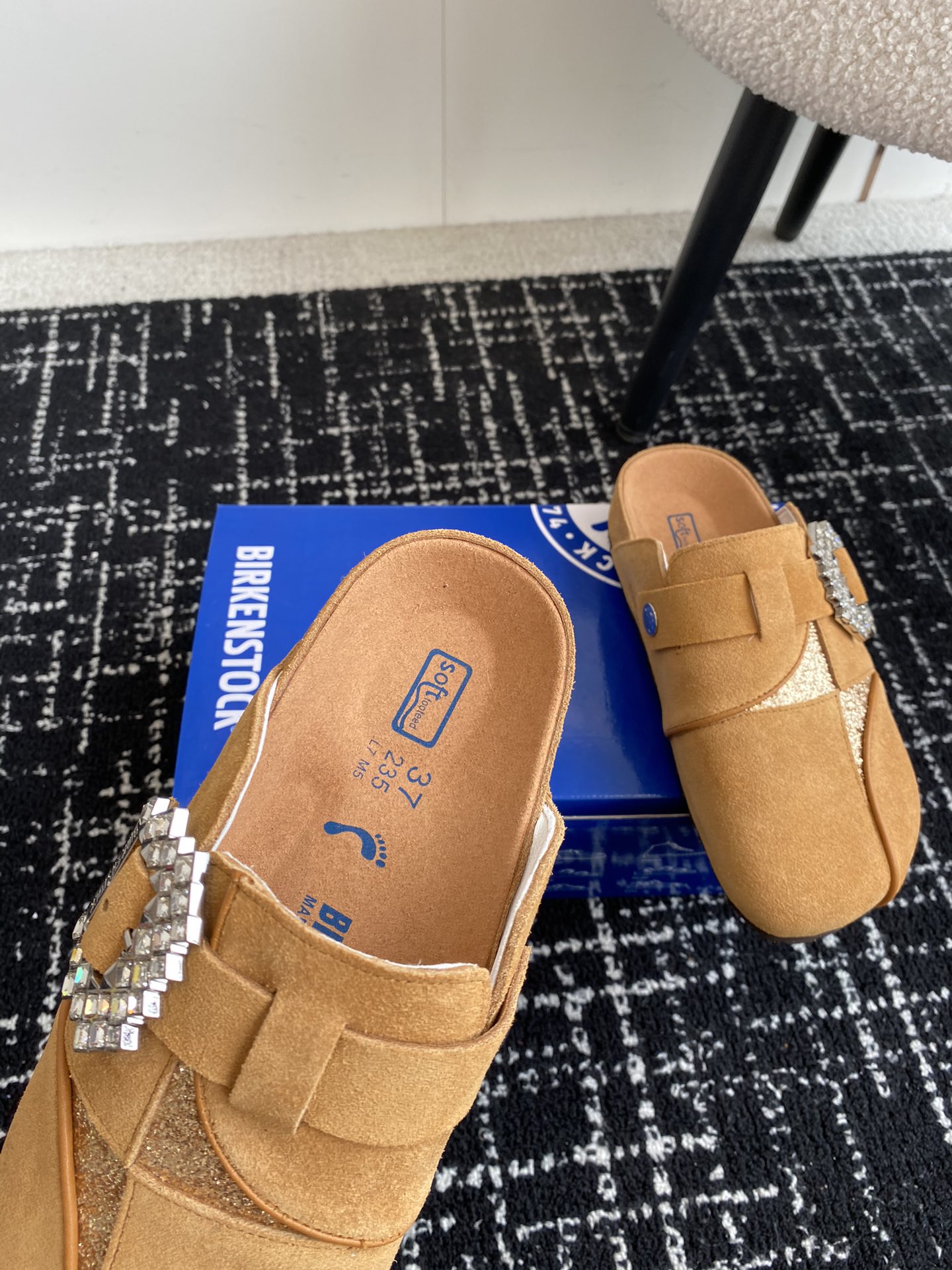 BIRKENSTOCK24ss秋冬博肯真软木潮流时尚钻扣休闲包头拖人体工程学设计符合脚形的脚床软木材质穿