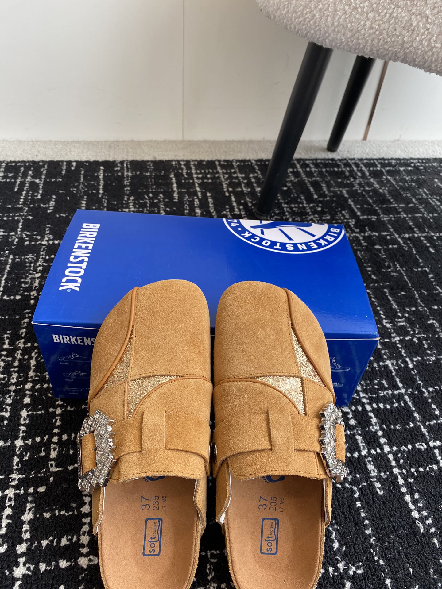 BIRKENSTOCK24ss秋冬博肯真软木潮流时尚钻扣休闲包头拖人体工程学设计符合脚形的脚床软木材质穿