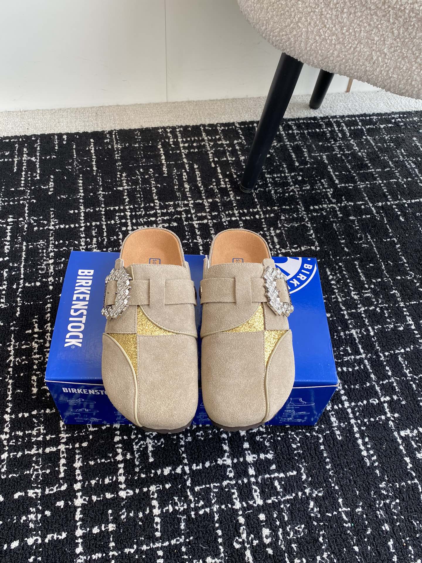 BIRKENSTOCK24ss秋冬博肯真软木潮流时尚钻扣休闲包头拖人体工程学设计符合脚形的脚床软木材质穿