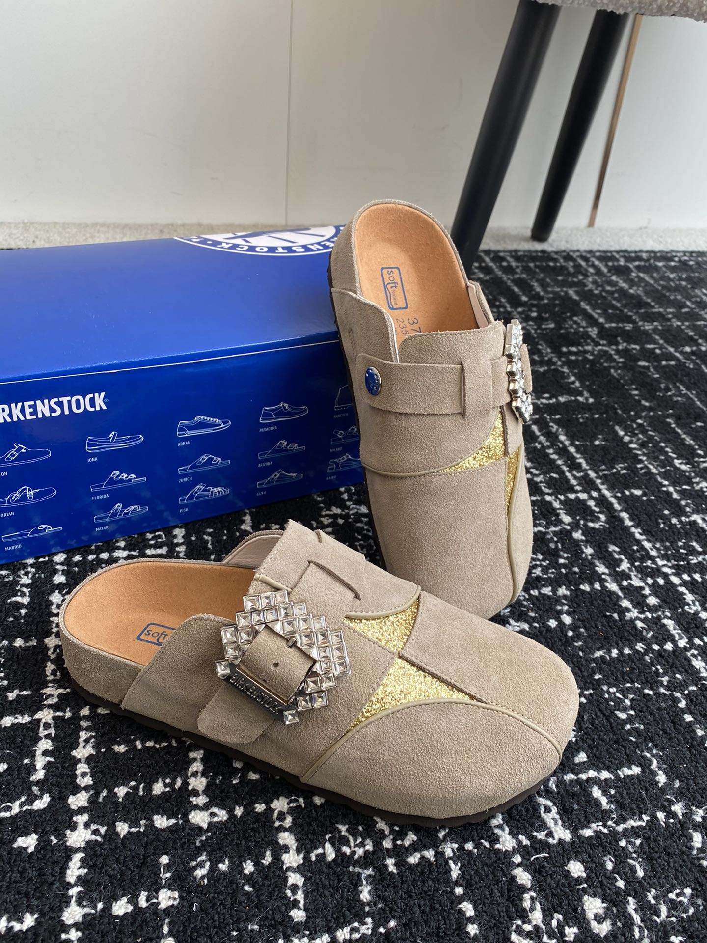 BIRKENSTOCK24ss秋冬博肯真软木潮流时尚钻扣休闲包头拖人体工程学设计符合脚形的脚床软木材质穿