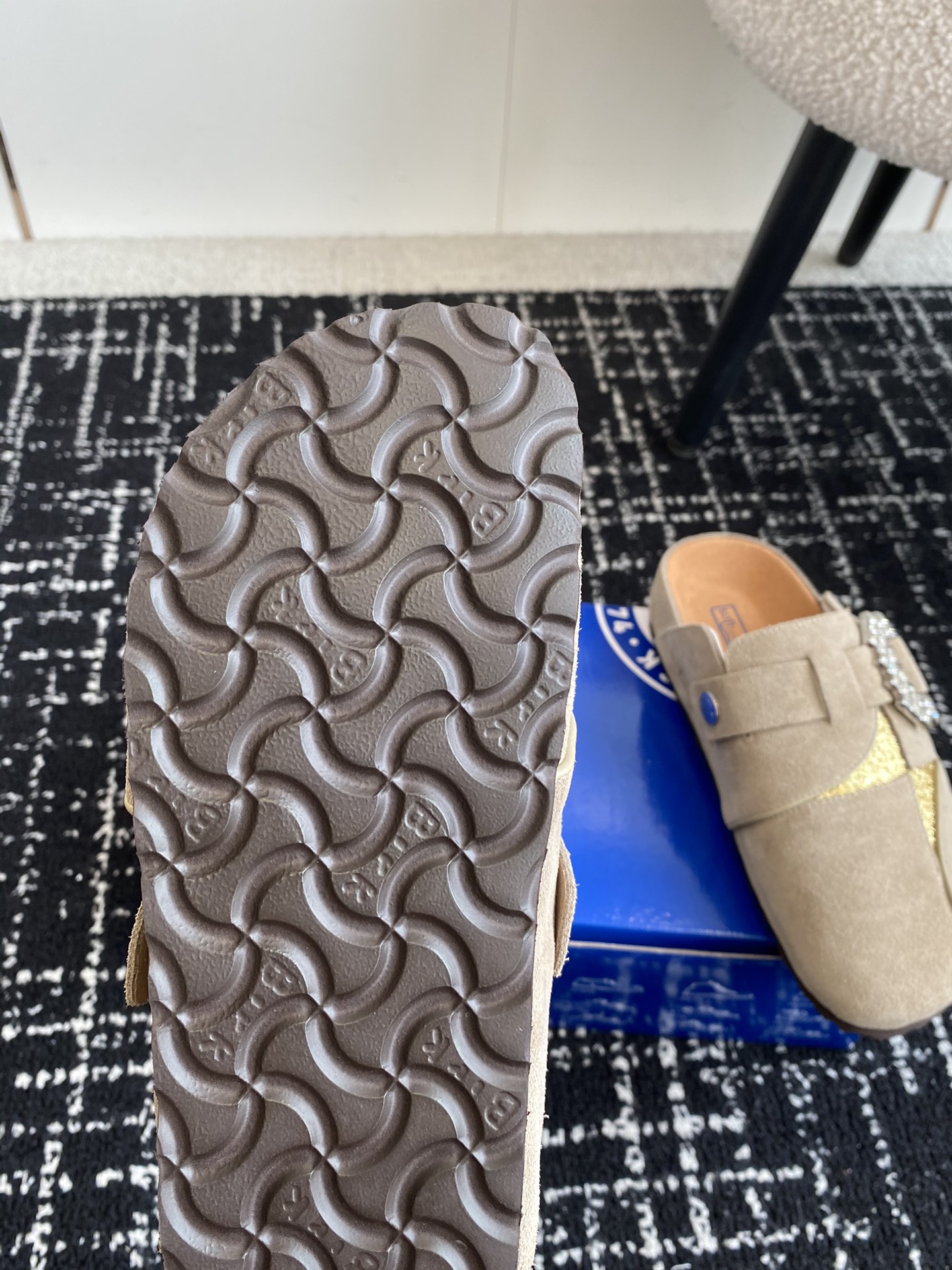 BIRKENSTOCK24ss秋冬博肯真软木潮流时尚钻扣休闲包头拖人体工程学设计符合脚形的脚床软木材质穿