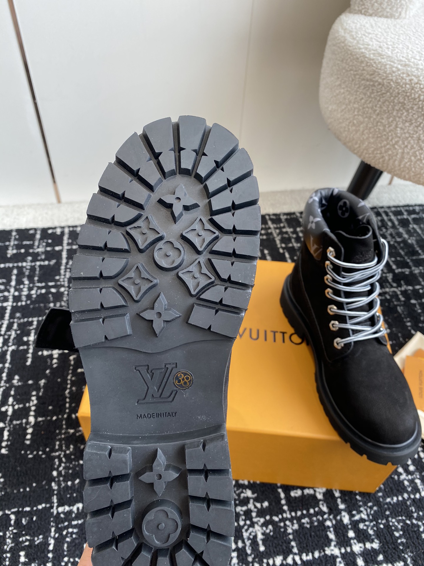 代购级LouisVuittonxTimberland联名ViaInstagramLv24ss早秋添柏岚大