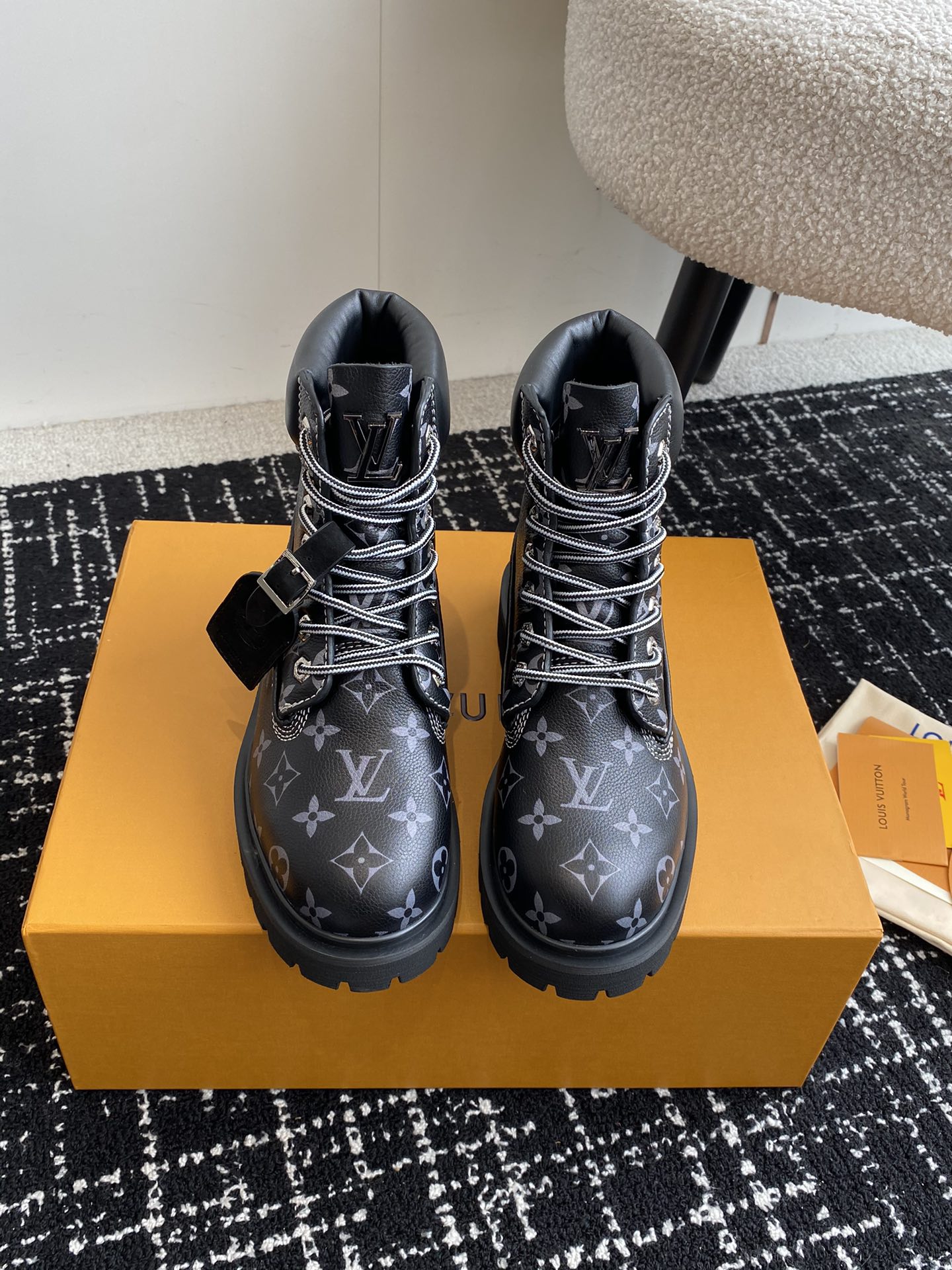 代购级LouisVuittonxTimberland联名ViaInstagramLv24ss早秋添柏岚大