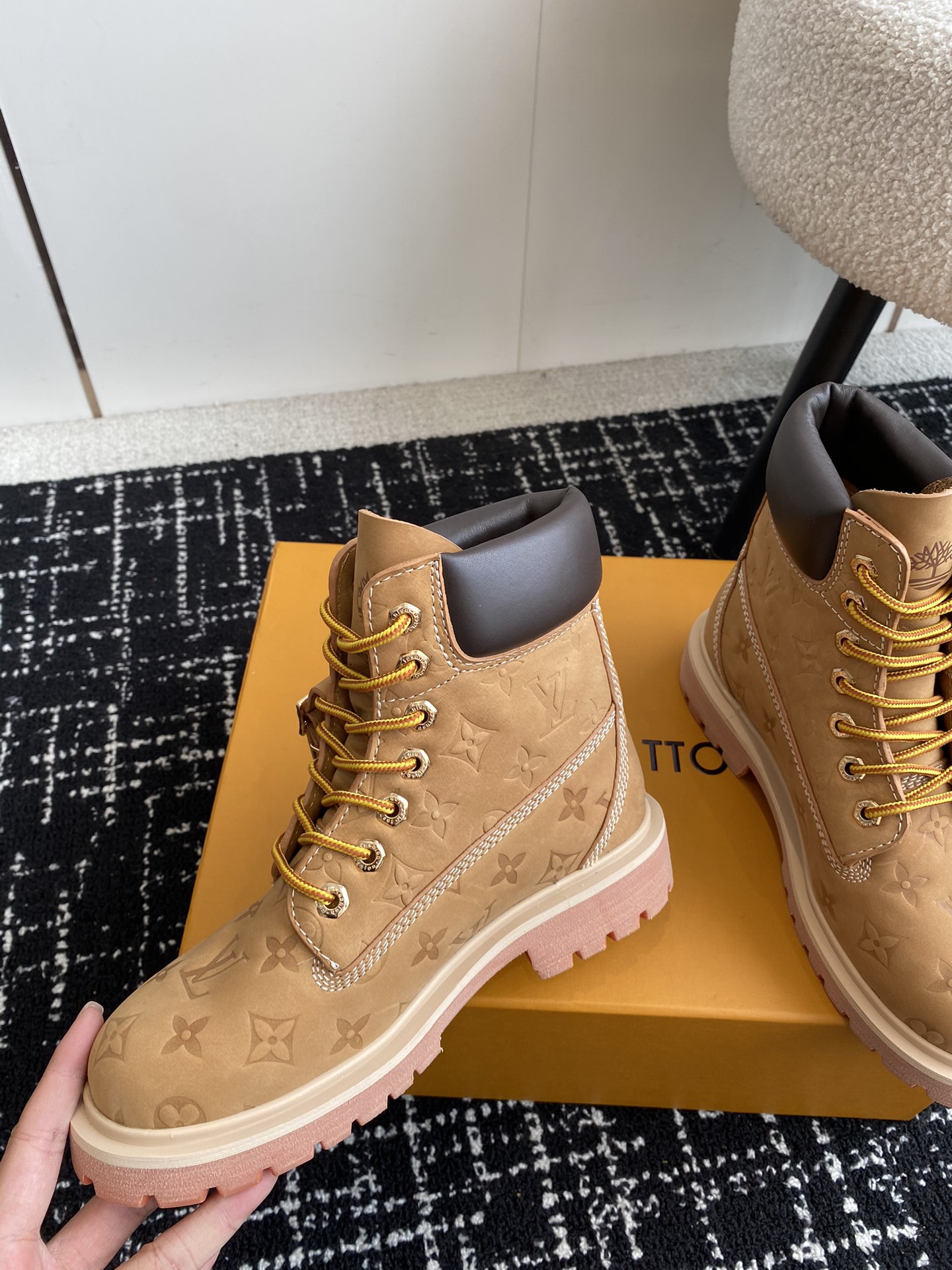 代购级LouisVuittonxTimberland联名ViaInstagramLv24ss早秋添柏岚大