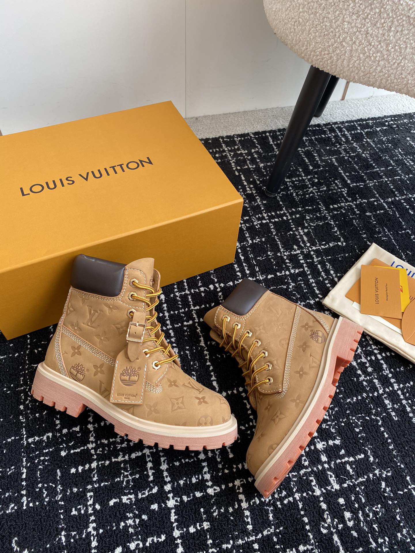 代购级LouisVuittonxTimberland联名ViaInstagramLv24ss早秋添柏岚大