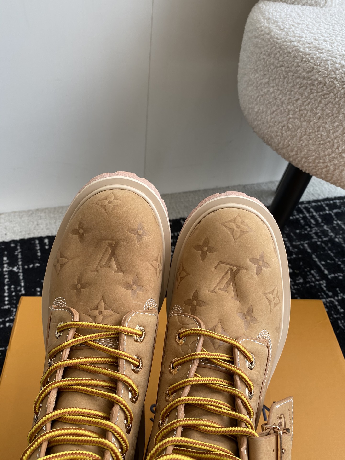 代购级LouisVuittonxTimberland联名ViaInstagramLv24ss早秋添柏岚大