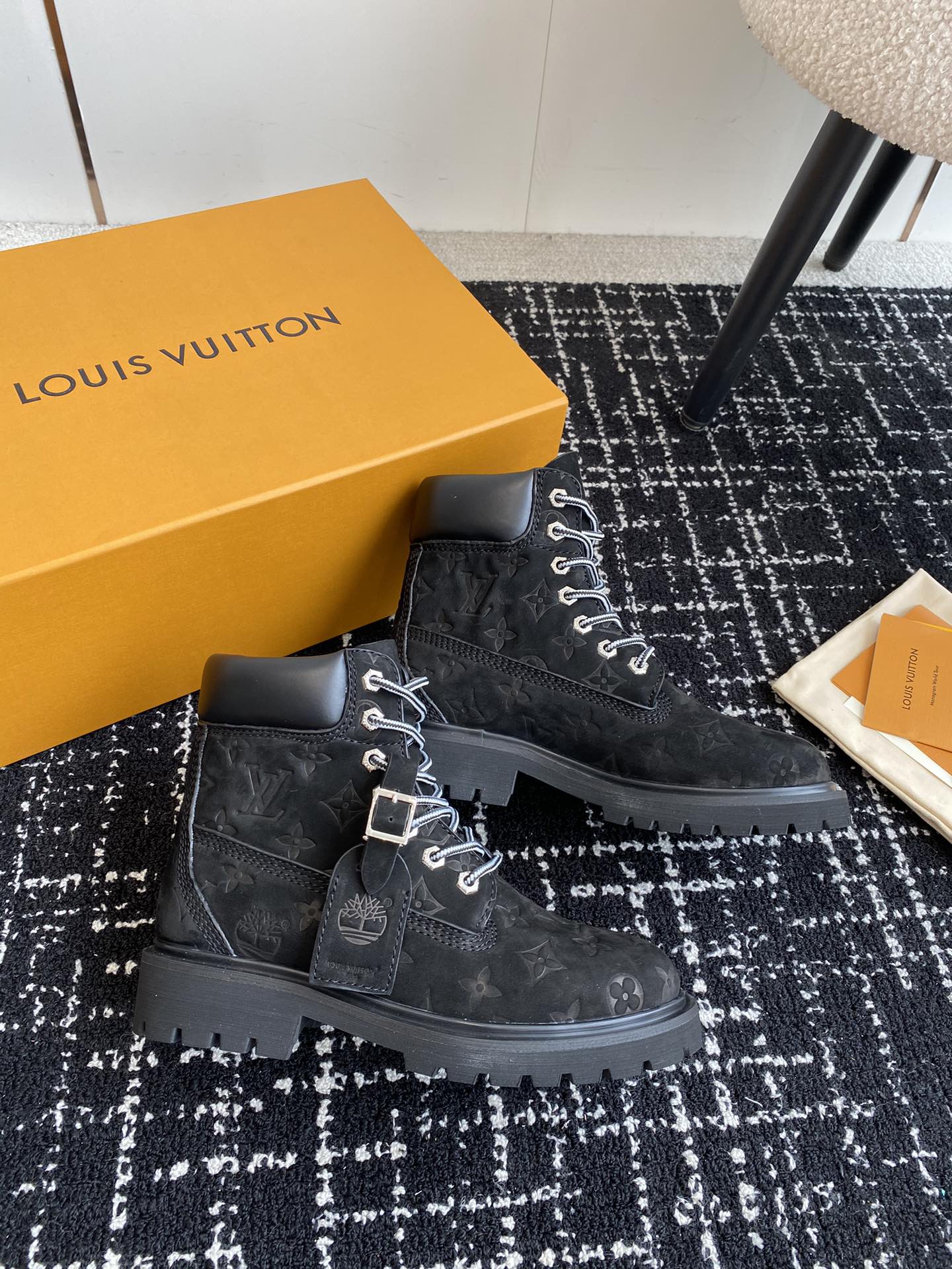 代购级LouisVuittonxTimberland联名ViaInstagramLv24ss早秋添柏岚大