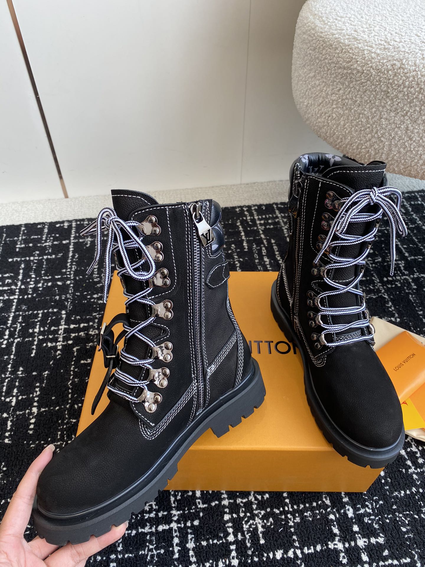 代购级LouisVuittonxTimberland联名ViaInstagramLv24ss早秋添柏岚大