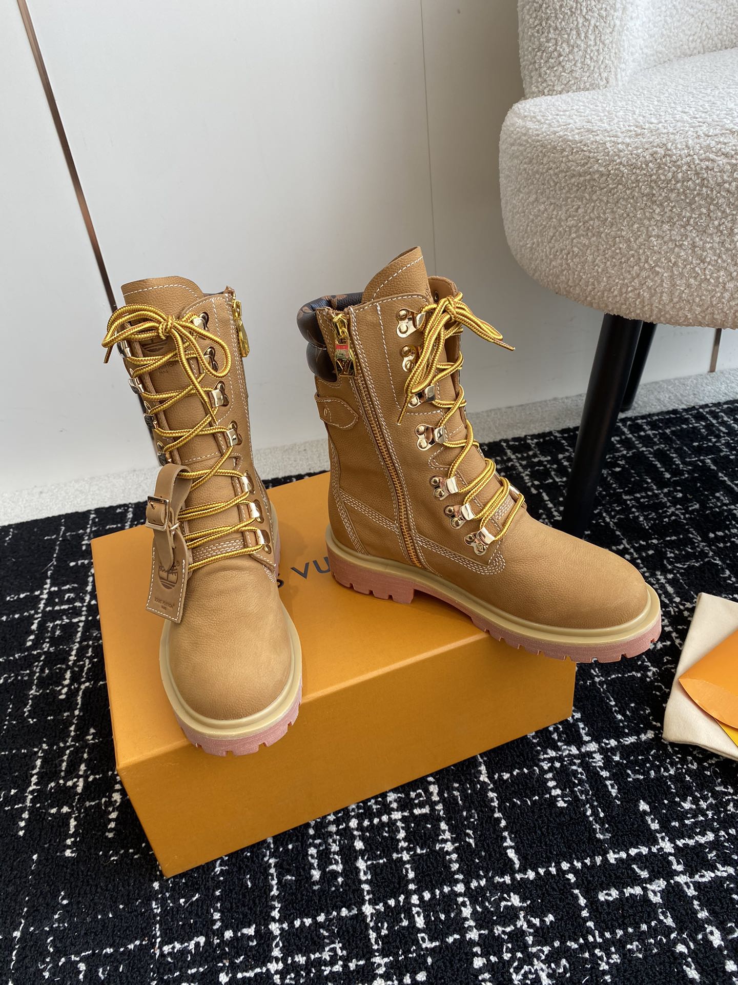 代购级LouisVuittonxTimberland联名ViaInstagramLv24ss早秋添柏岚大