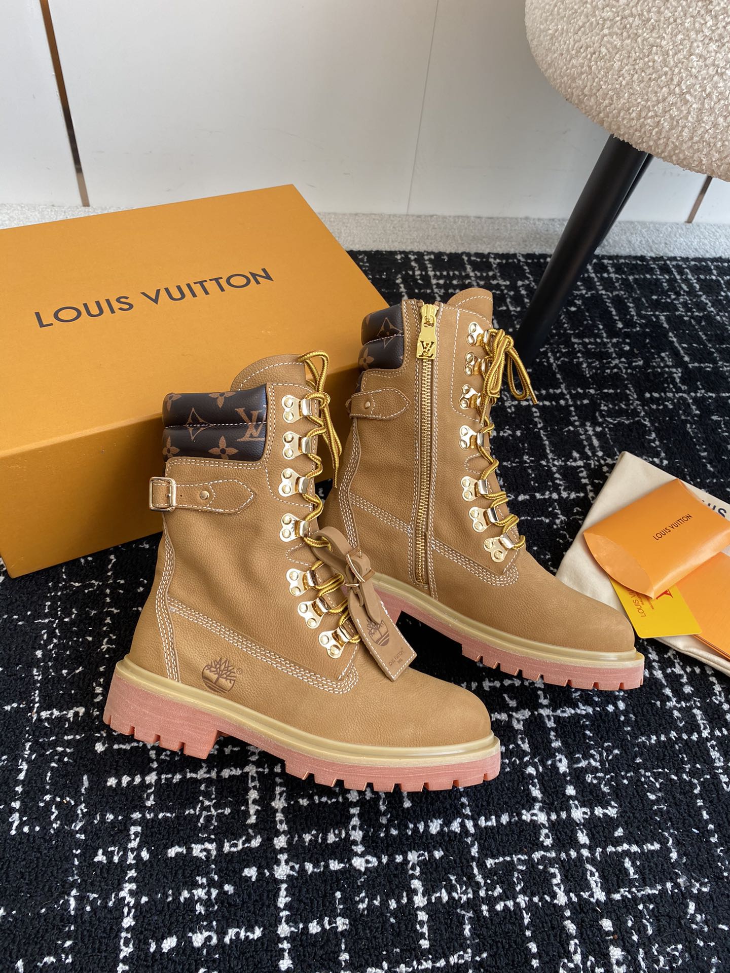 代购级LouisVuittonxTimberland联名ViaInstagramLv24ss早秋添柏岚大