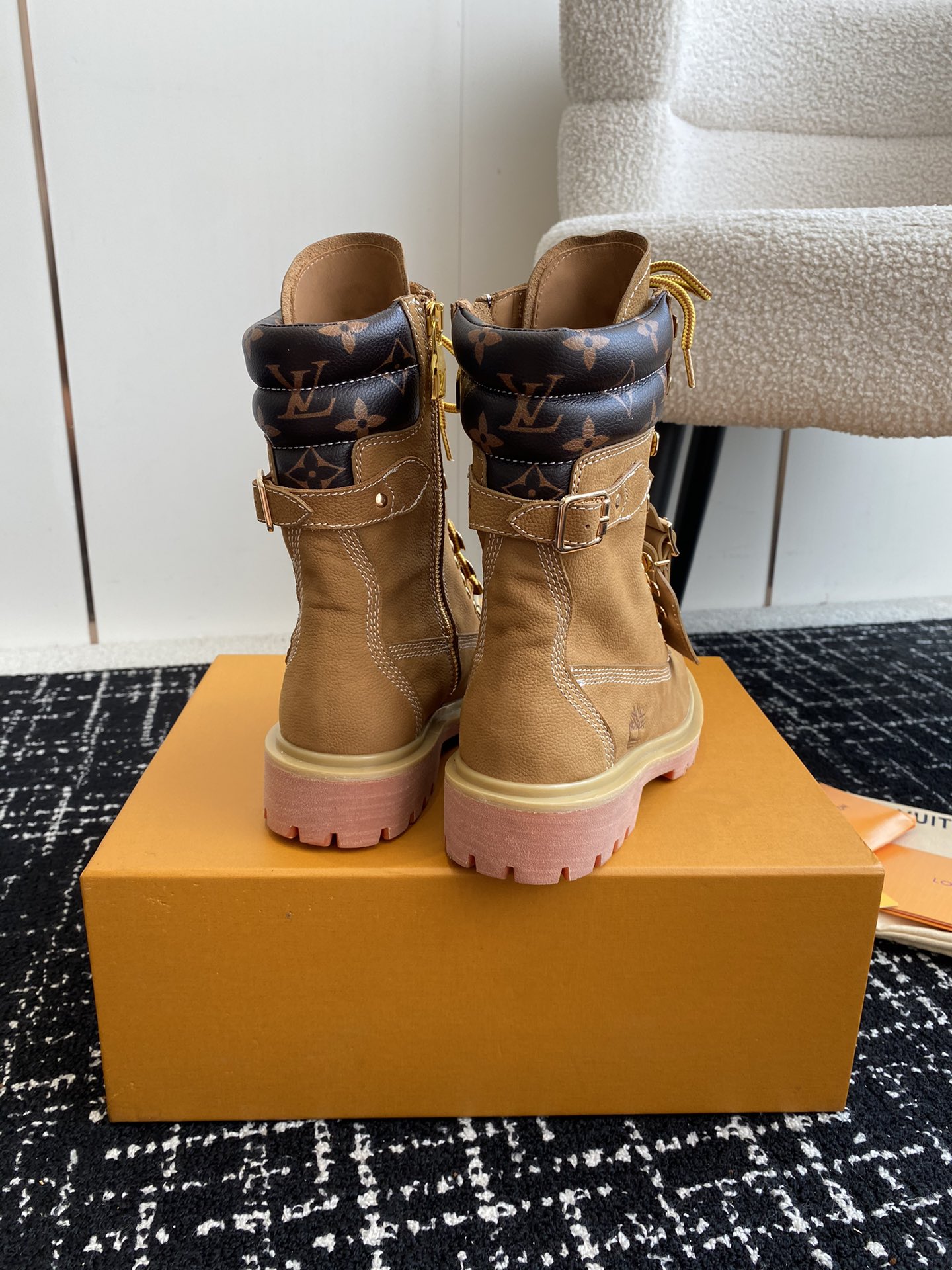 代购级LouisVuittonxTimberland联名ViaInstagramLv24ss早秋添柏岚大