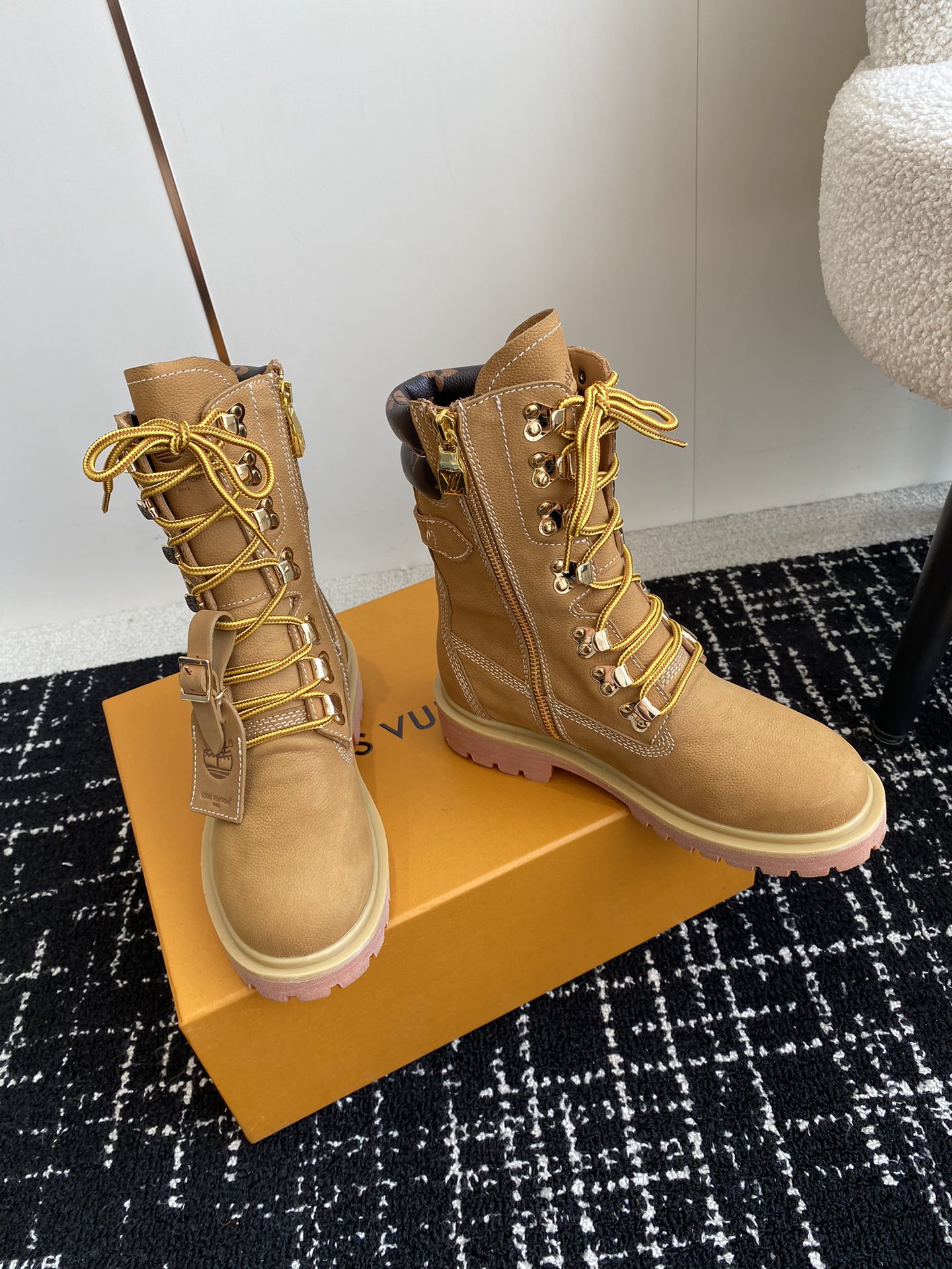 代购级LouisVuittonxTimberland联名ViaInstagramLv24ss早秋添柏岚大