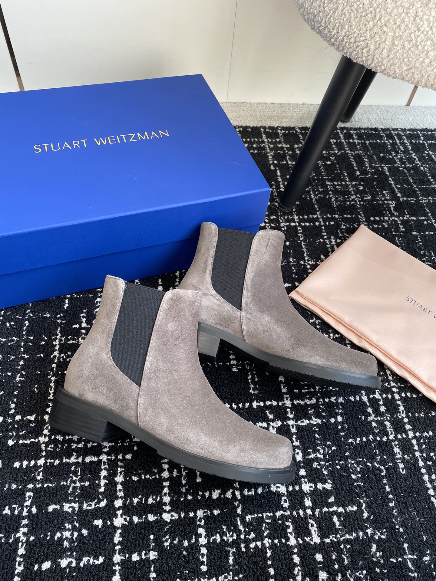 stuartweitzmanfw24ssnewarrival杨紫大姐姐同款一脚蹬松紧机车靴短靴sw新款厚