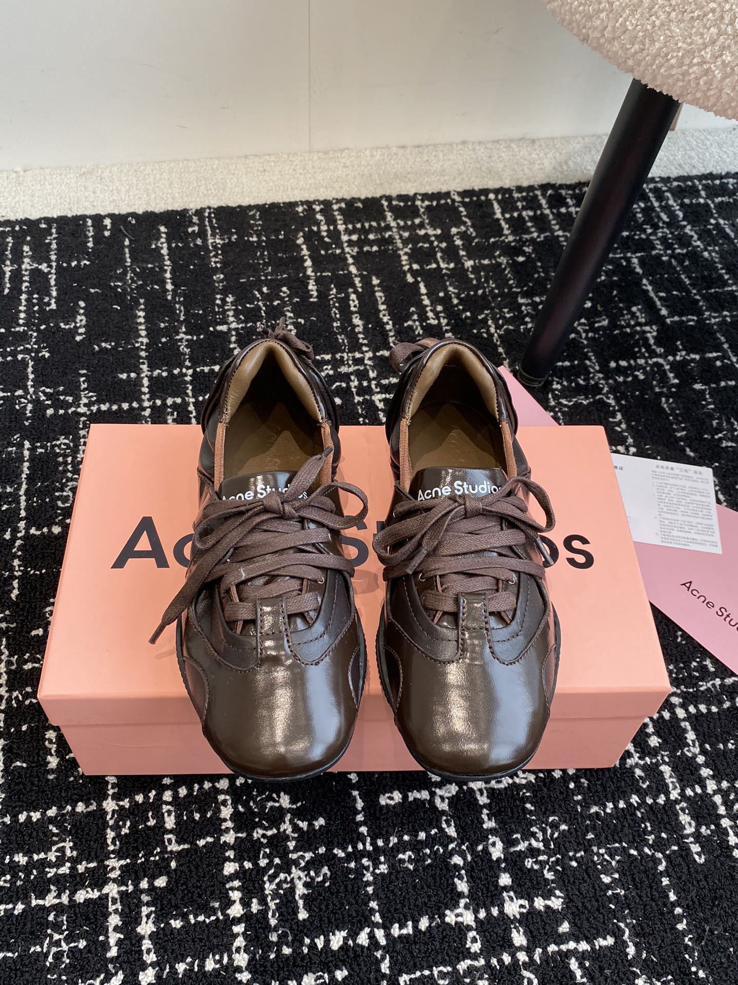 AcneStudios24ss秋冬季走秀款芭蕾鞋可以说每一双都是可以珍藏的鞋子今年这款芭蕾鞋真的是太美了