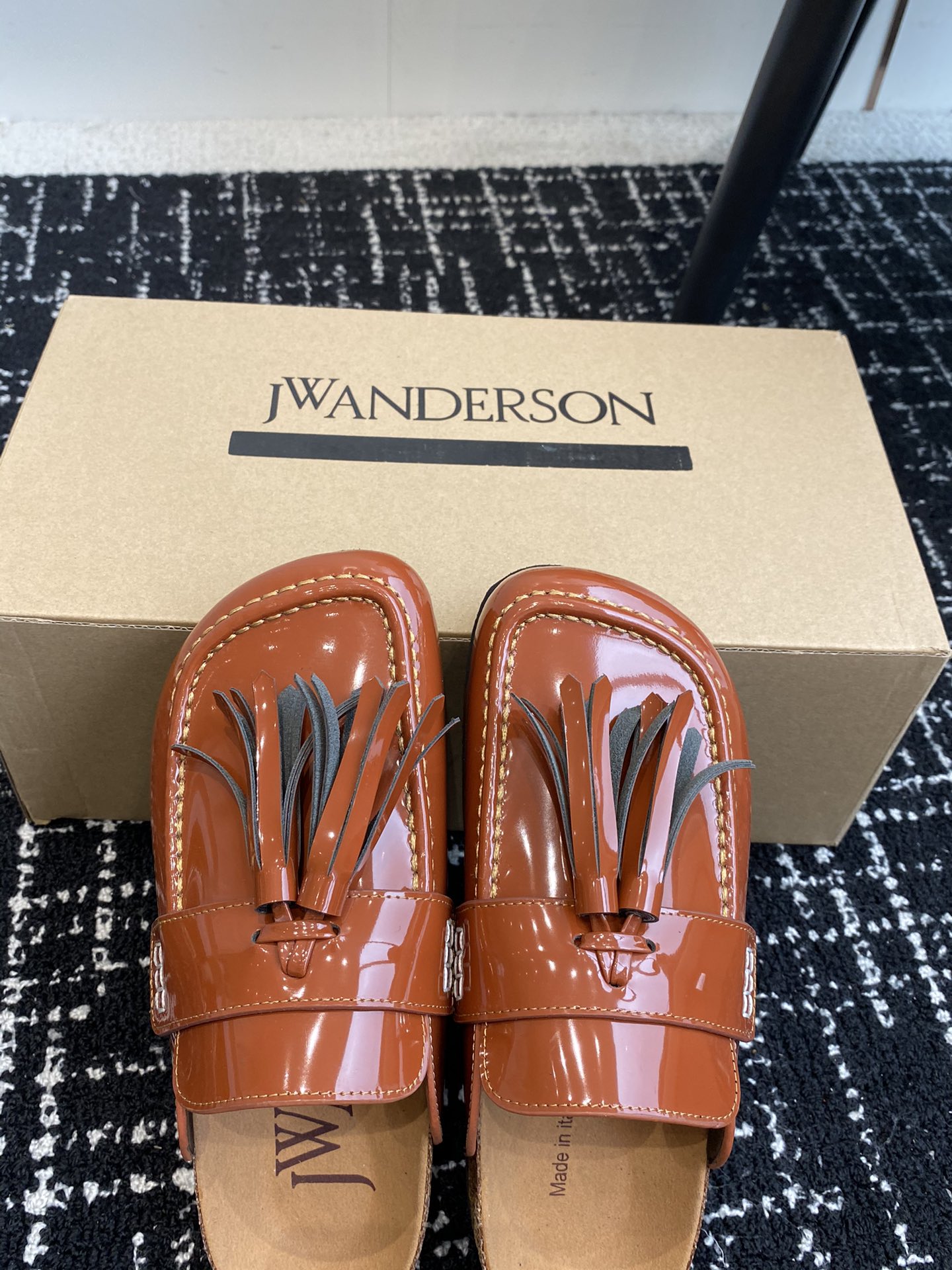 JWAnderson24ss潮牌新款流苏厚底情侣款半托英国小众品牌独特而不夸张的设计不易撞款每款鞋子都足