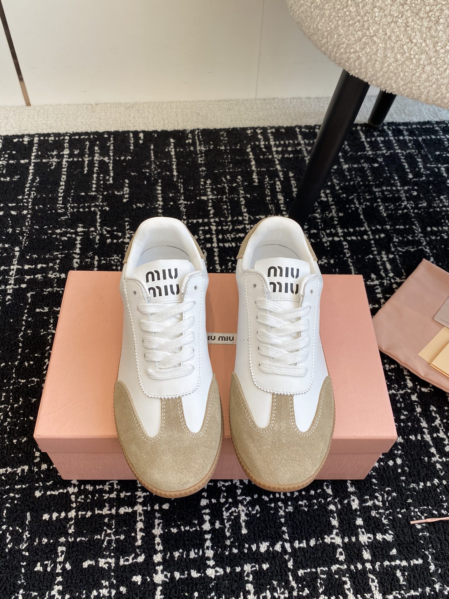 MiuMiu Skateboard Shoes Casual Shoes White Unisex Rubber Sheepskin Fall/Winter Collection Vintage Casual