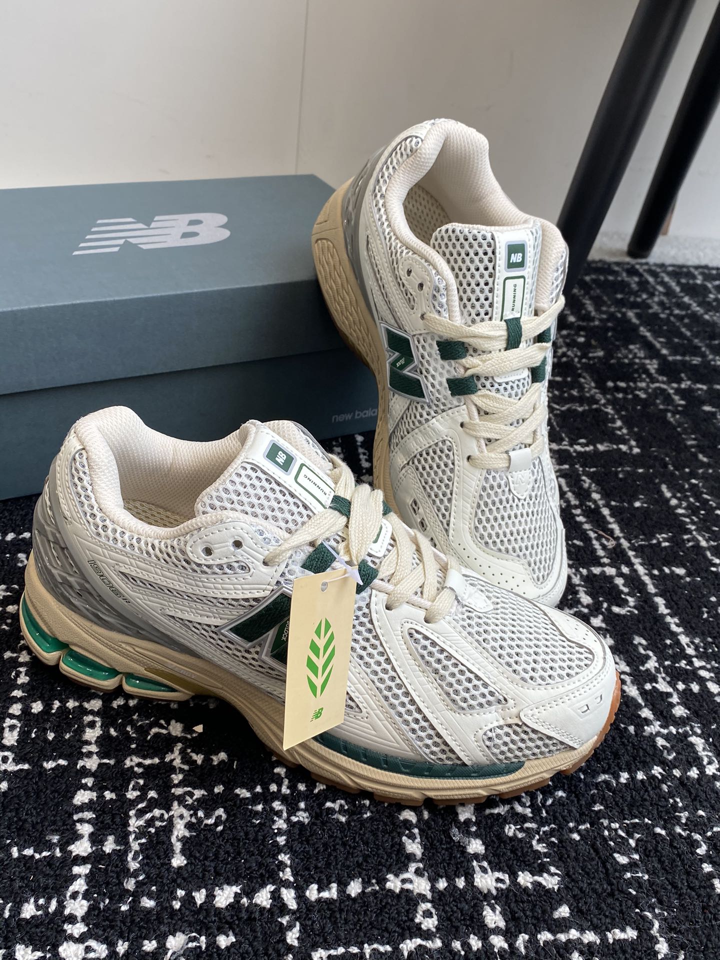 纯原单版本运动鞋码NewBalanceML1906D情侣款复古跑鞋！采用双密度内侧鞋底ACTEVAlit