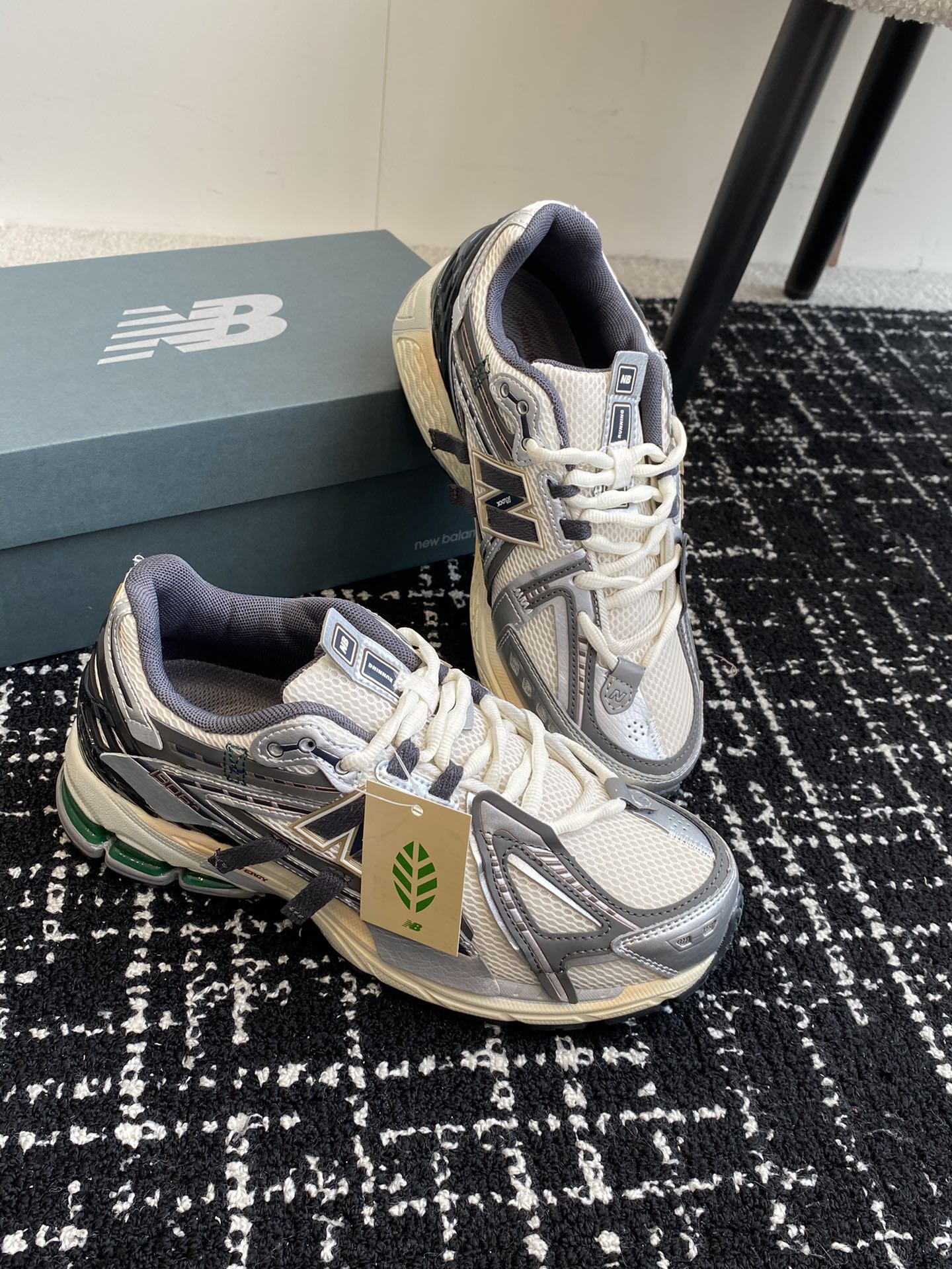 纯原单版本运动鞋码NewBalanceML1906D情侣款复古跑鞋！采用双密度内侧鞋底ACTEVAlit