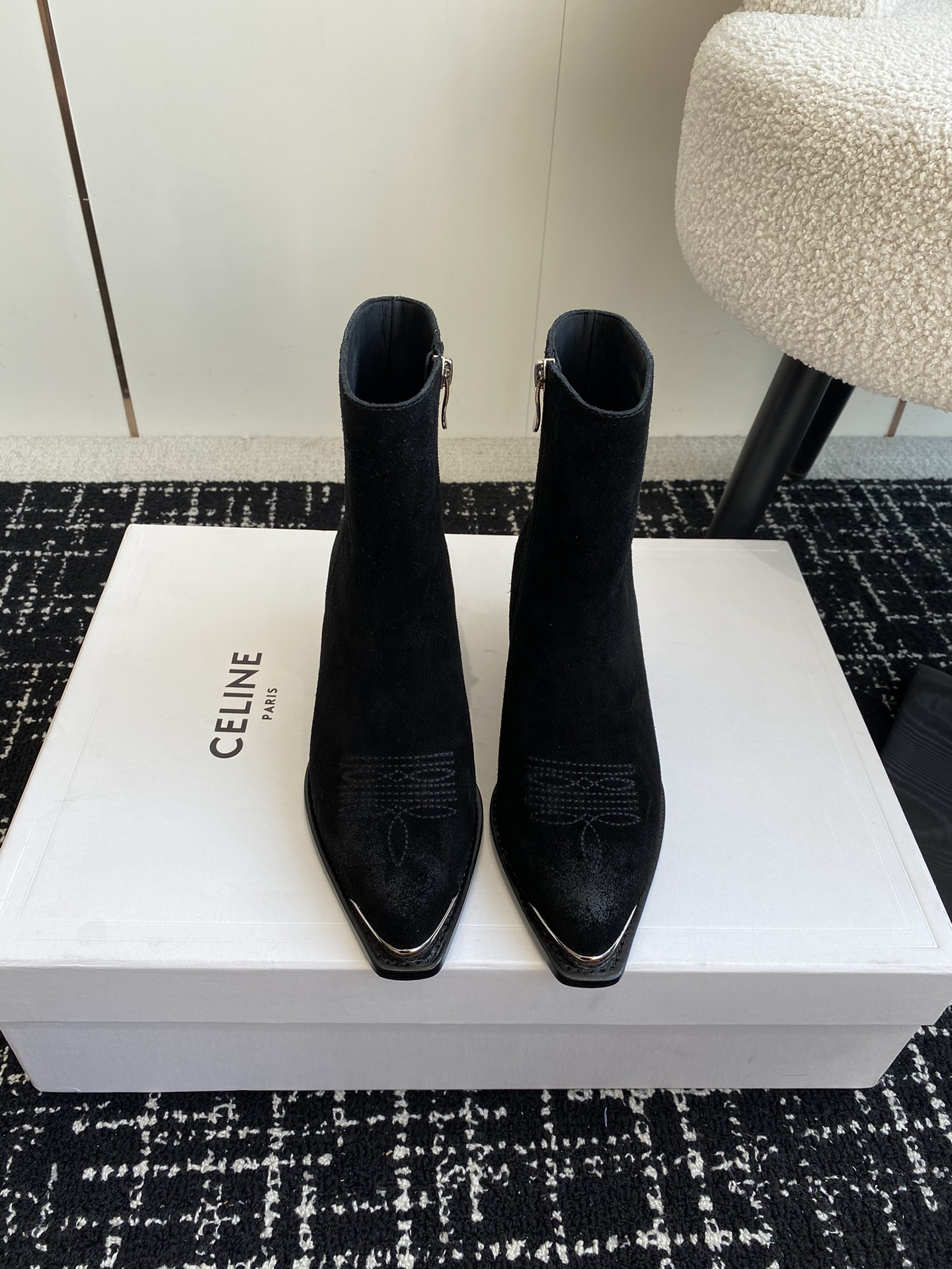 Celine Bottes Courtes Cuir de veau Chamois vache Genuine Leather Peau mouton Collection automne – hiver Vintage