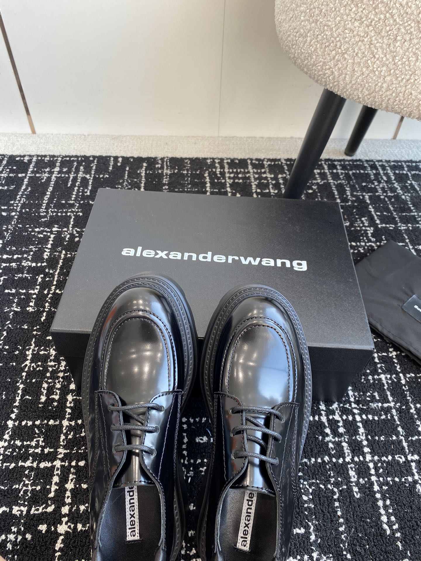 AlexanderWang大王24ss新款系带厚底乐福鞋大王这双厚底乐福鞋绝对是腿精必备神器显高显瘦黑色