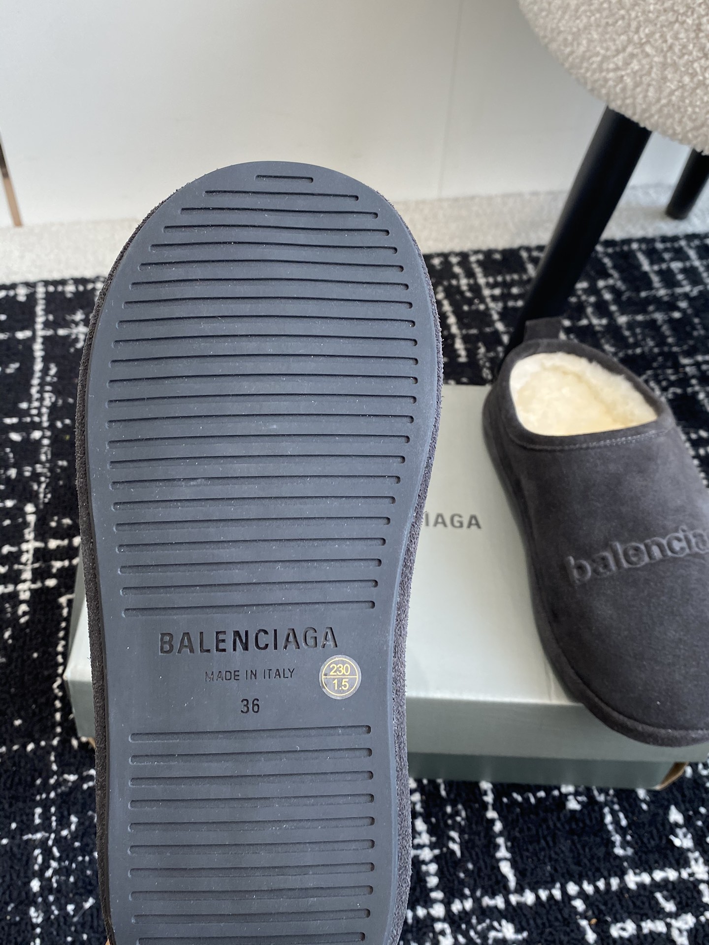 代购级BALENCIAGA24ss秋冬季新款巴黎世家包头拖勃肯拖脚感也很舒服原版进口麂皮随便简便穿搭穿祙