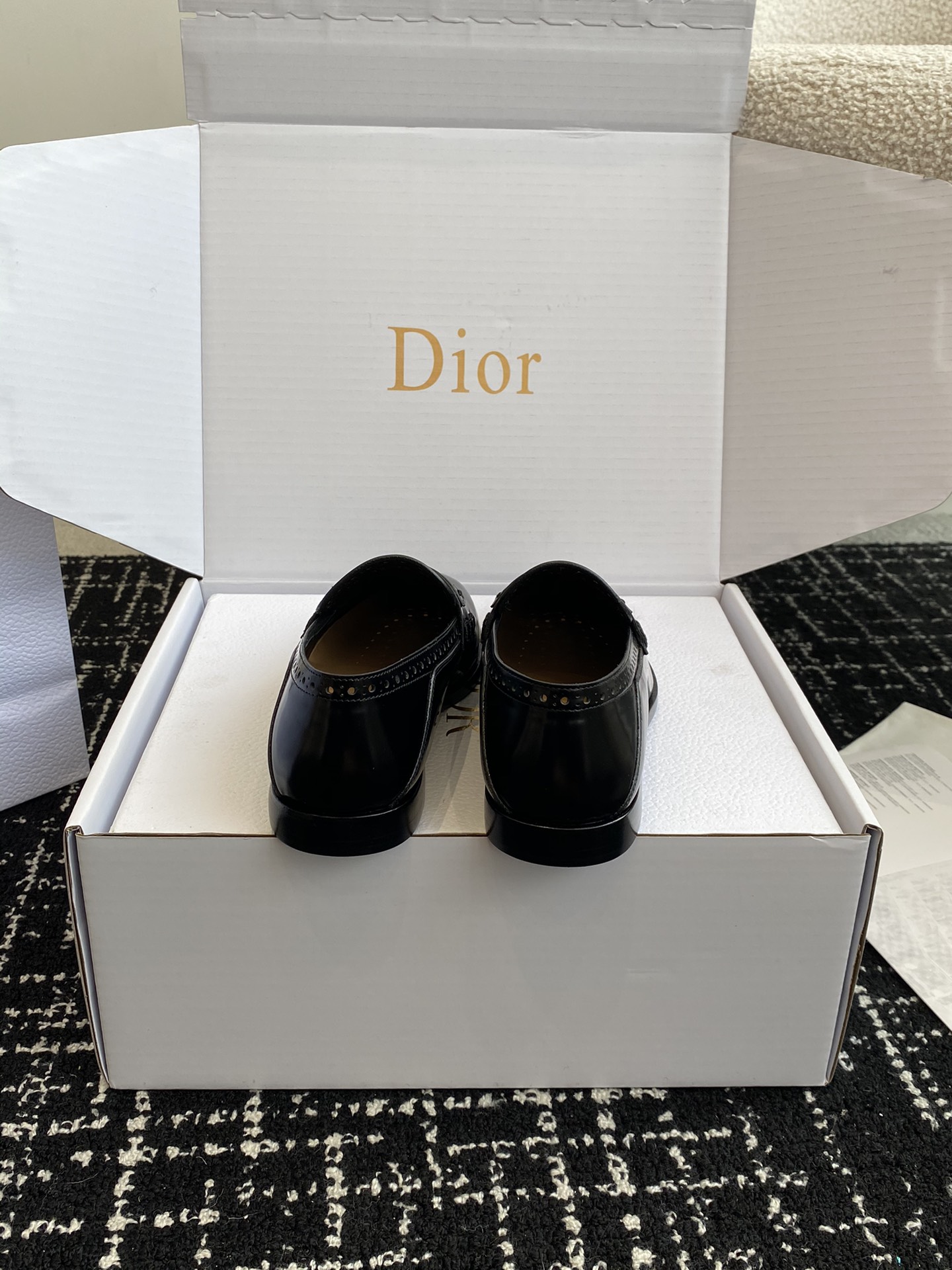 代购级️官网同步️盒包装Dior24ss秋冬全新上线平跟全皮乐福鞋DiorBoy穆勒鞋是二零二四冬季成衣