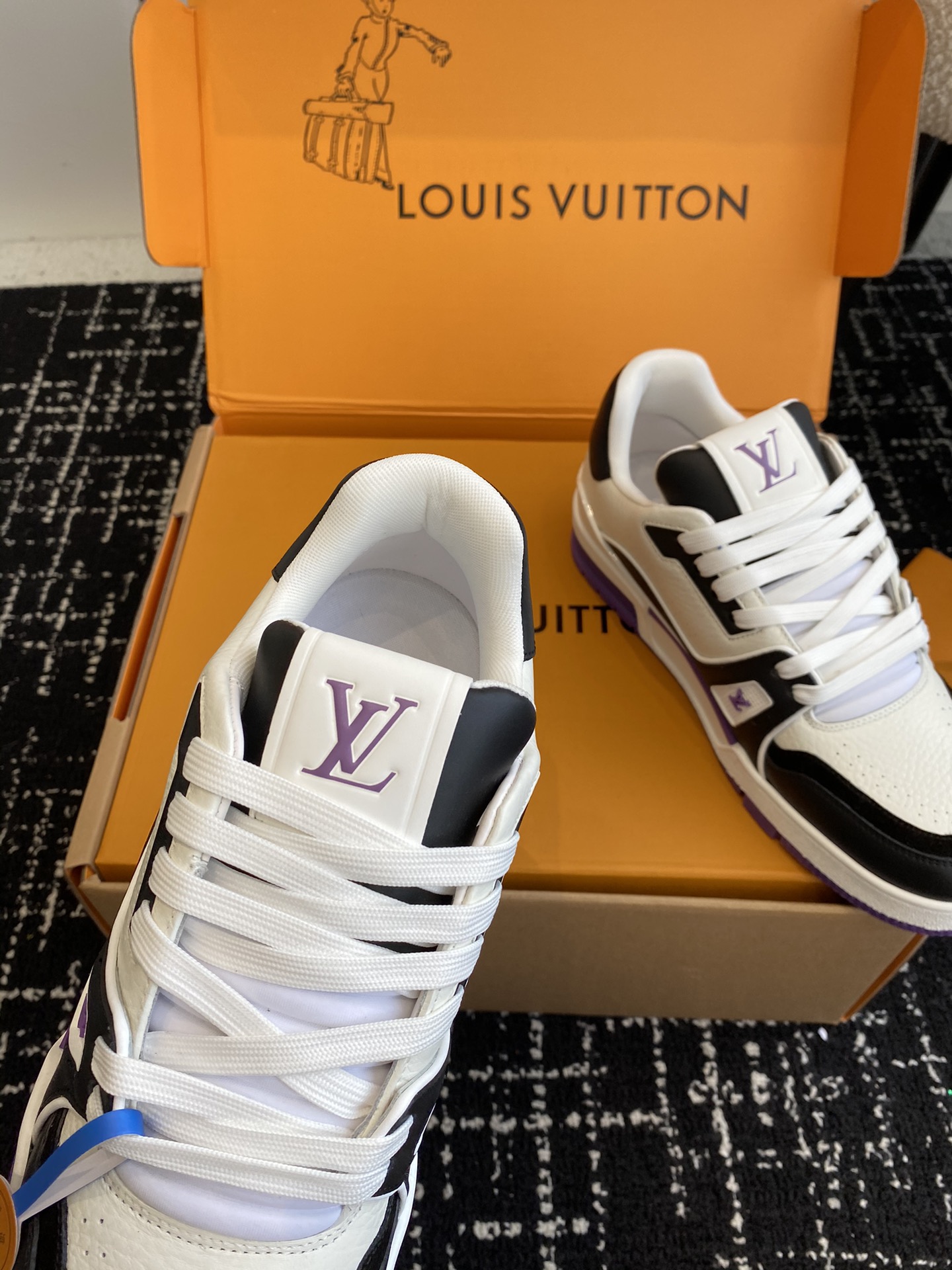 代购级官网同步️盒包装LouisVuitton24ss驴家的爆款！trainer板鞋每个人都必须入的款绝