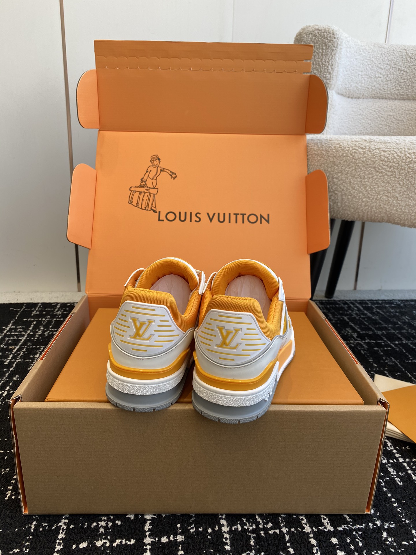 代购级官网同步️盒包装LouisVuitton24ss驴家的爆款！trainer板鞋每个人都必须入的款绝