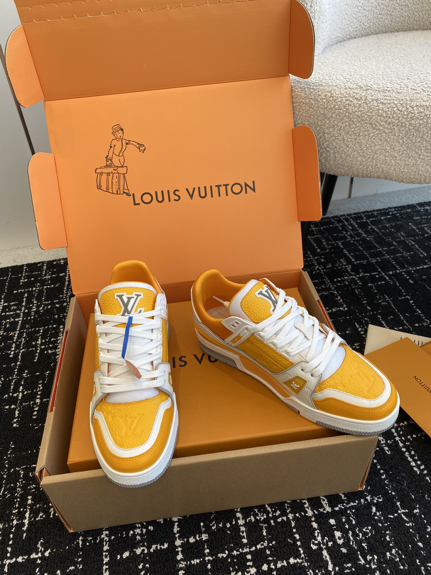 代购级官网同步️盒包装LouisVuitton24ss驴家的爆款！trainer板鞋每个人都必须入的款绝