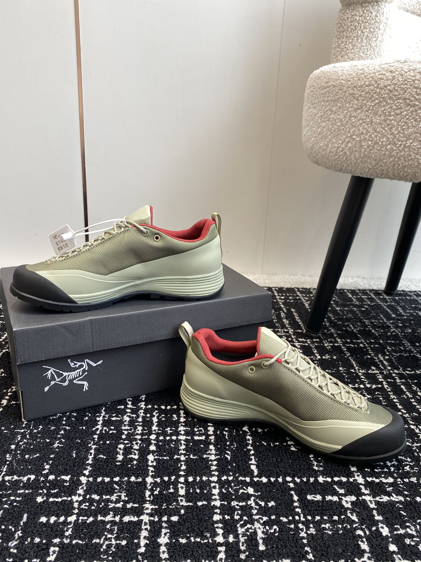 ARCTERYX Aeros FL Shoe: Synthetic Box Packaging, Torn-Proof Net, Vibram Sole. - 图片 4