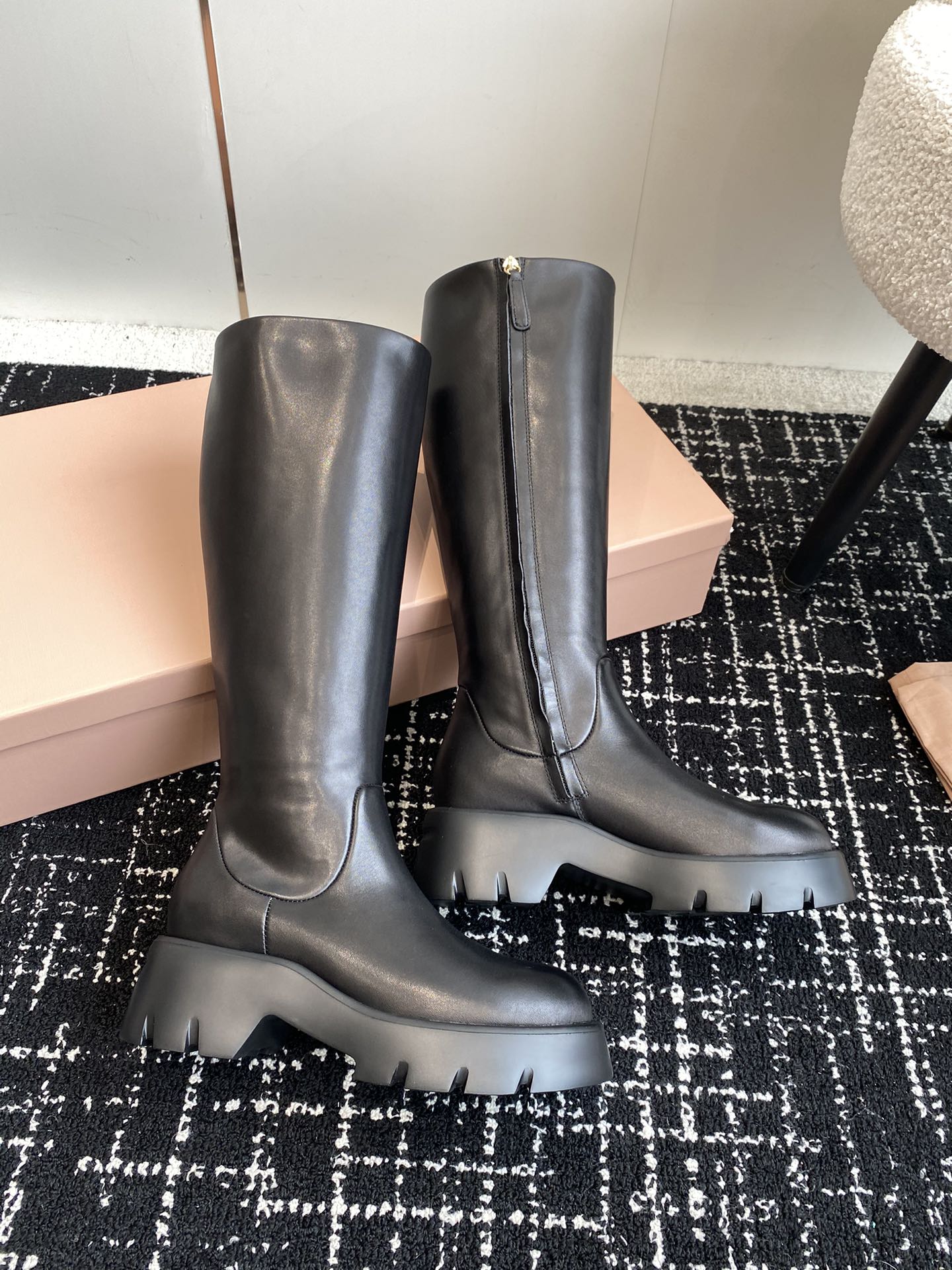 Gianvito Roses Thick Calfskin Boots: Hot Fall/Winter Trend in 2020 - 图片 3